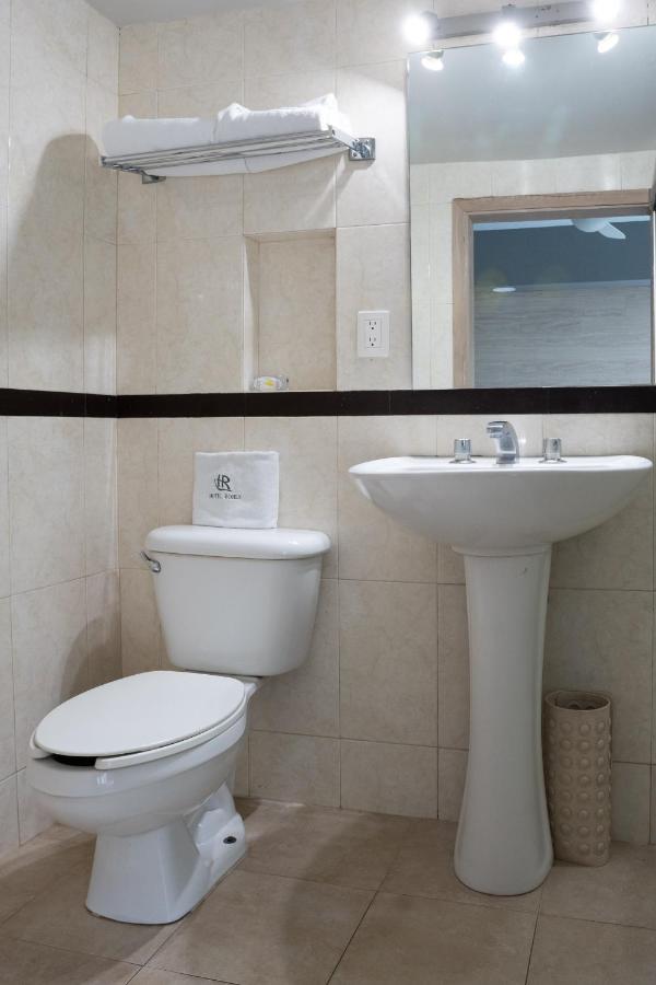 Hotel Roble