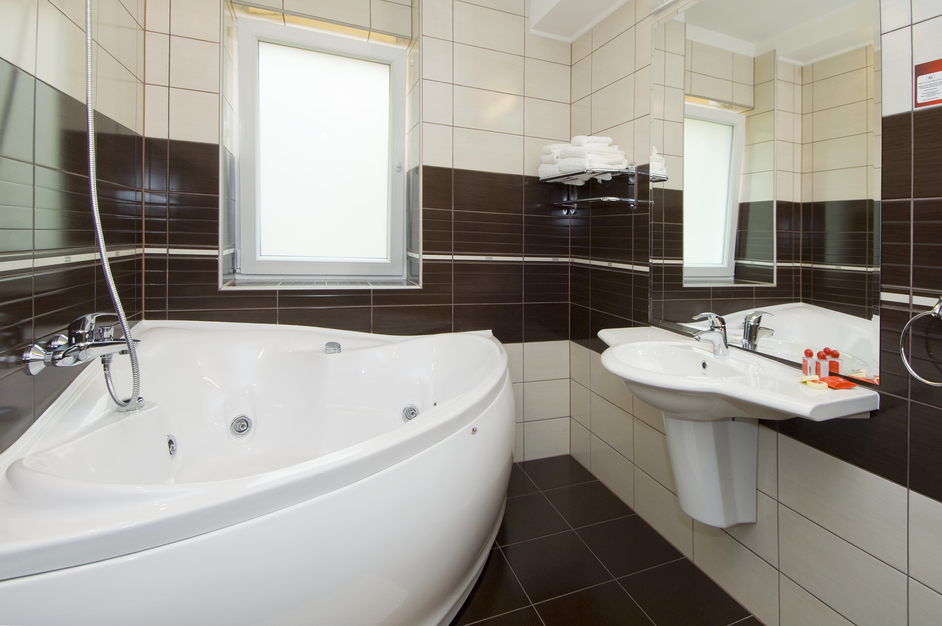 Executive Double Room 4* in Ambient Hotel , 27 Iuliu Maniu, Brasov, Romania