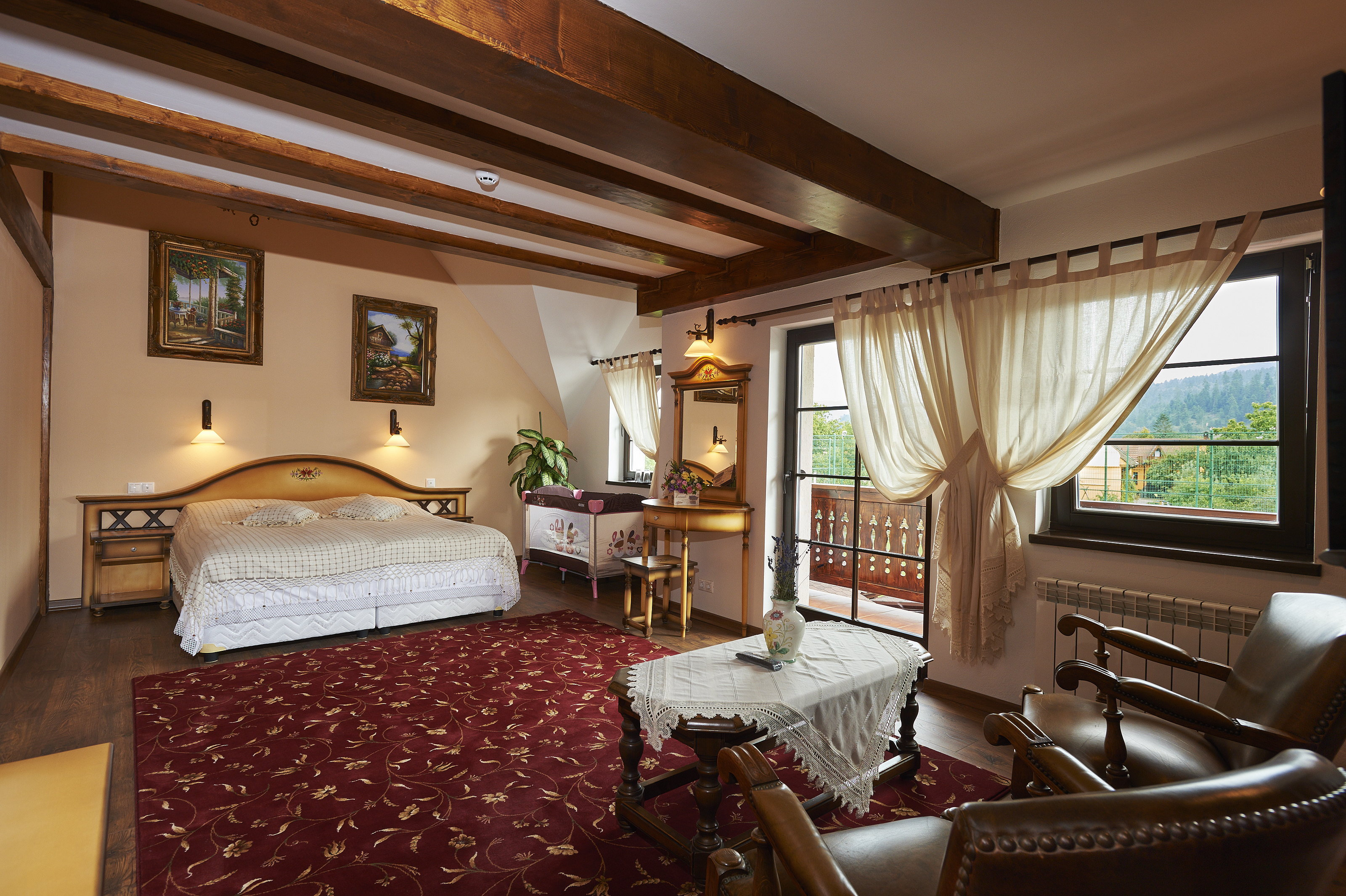 Twin Room 5* in Conacul Ambient , 5 Grivitei st., Cristian, Brasov, Romania