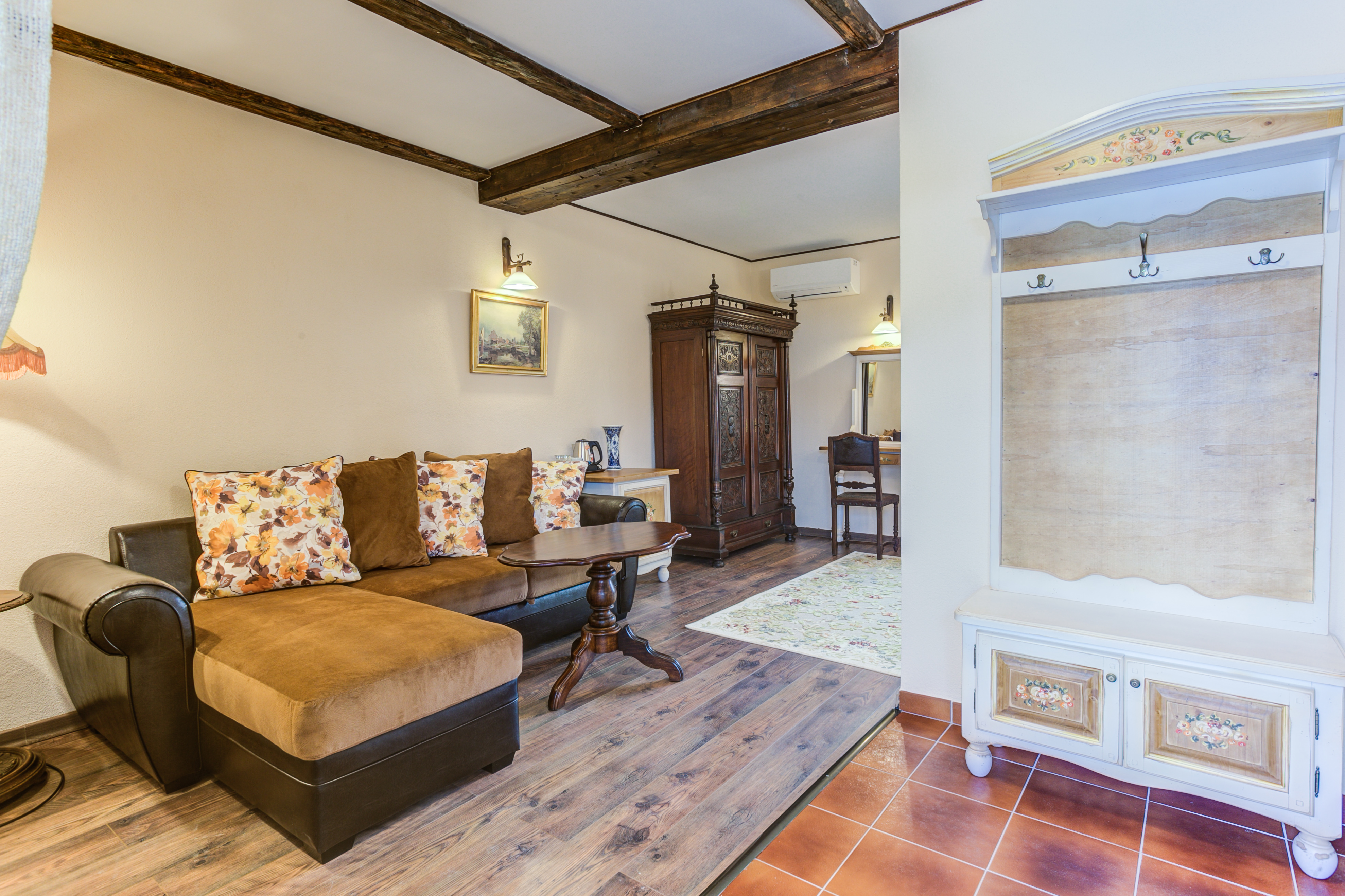 Executive Double Room 5* in Conacul Ambient , 5 Grivitei st., Cristian, Brasov, Romania