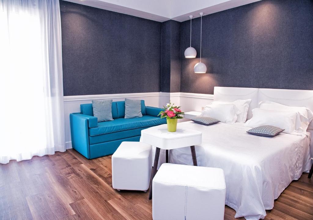 Deluxe Triple Room with Balcony