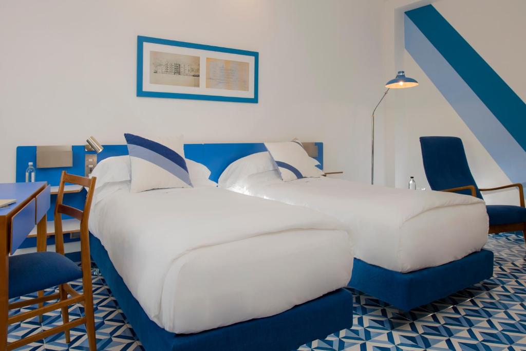 Double or Twin Room with Park View
