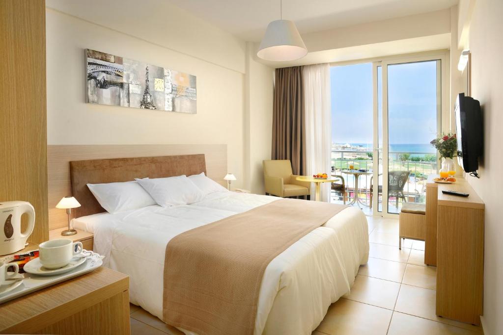 Side Sea View Grand Suite with Private Pool & Jacuzzi
