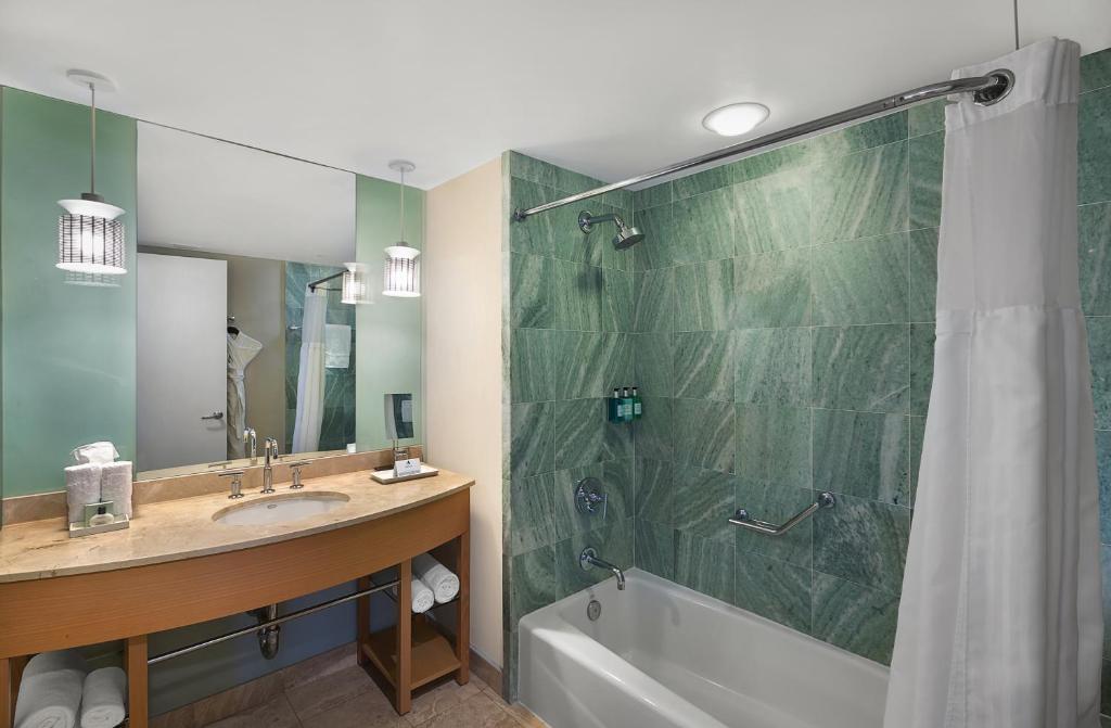 Classic Room With Bay View