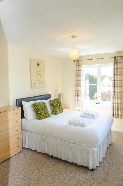 Superior Two Bedroom Apartment With Twin Beds