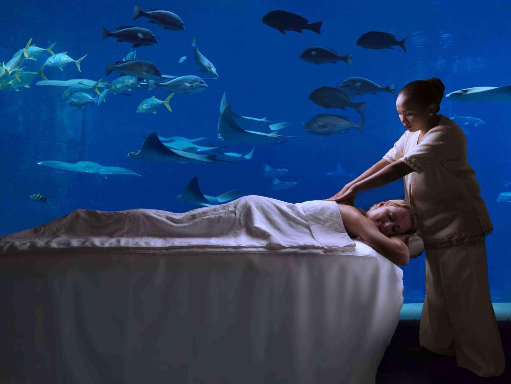 Poseidon Underwater Suite