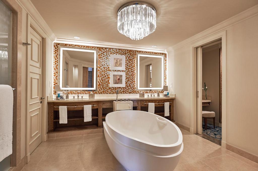 The Royal Bridge Suite