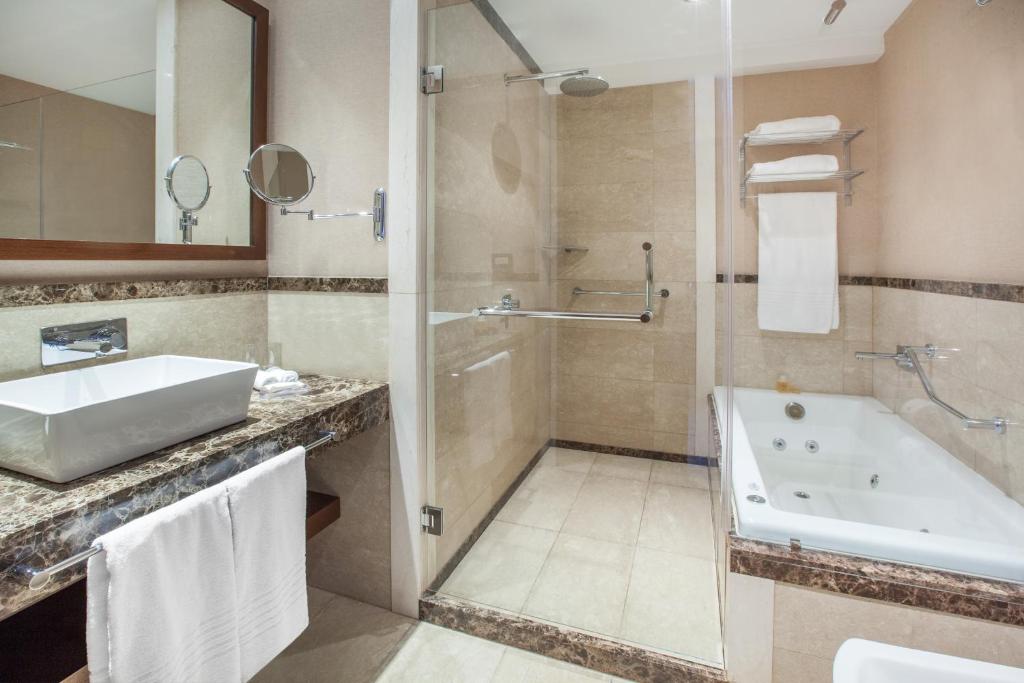 Deluxe Double with River View