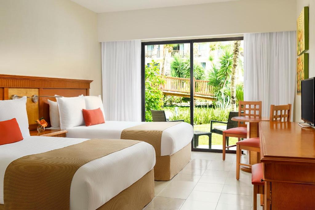 Family Superior Room (2 Adults + 2 Children)