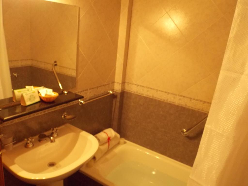Triple Single Room