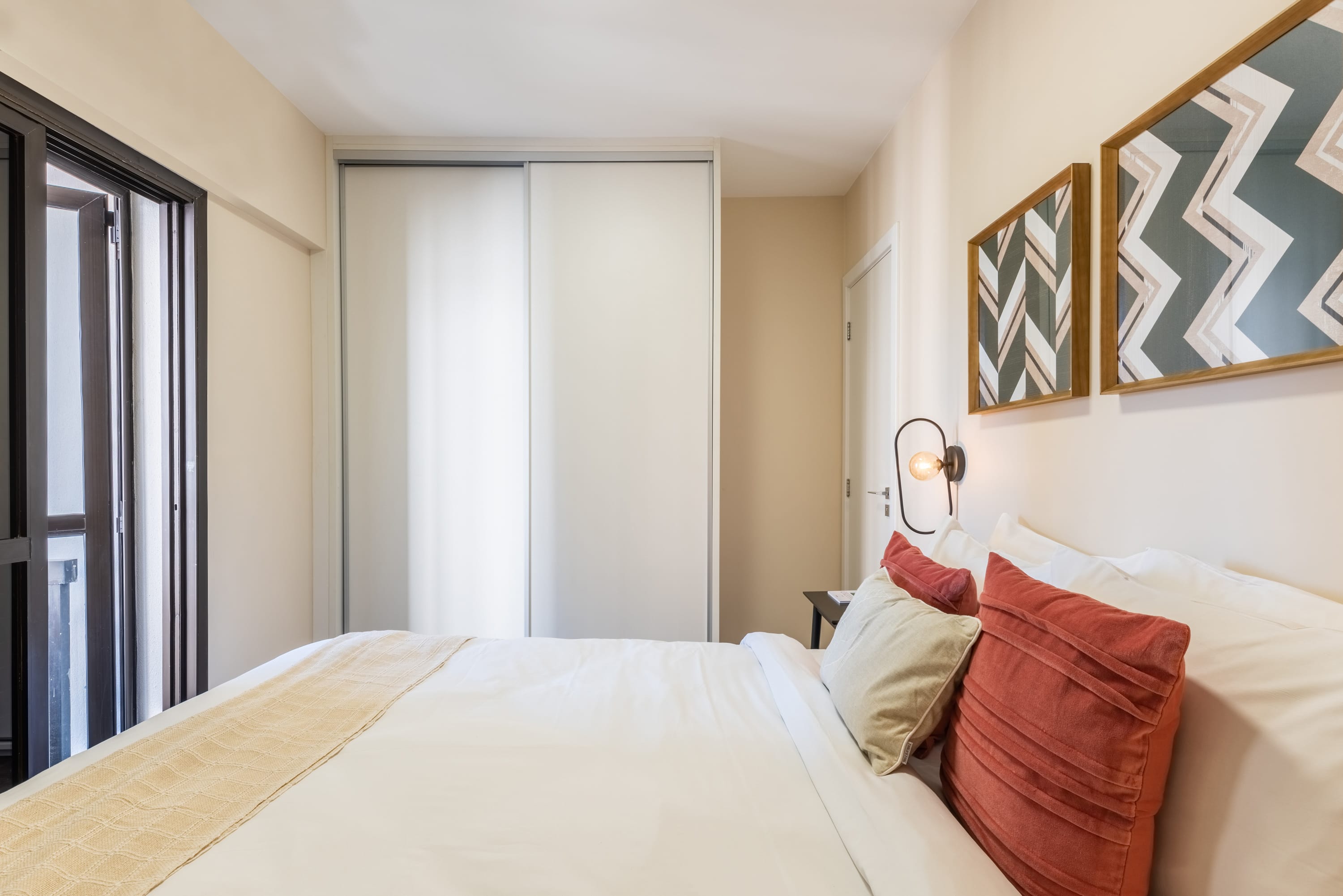 Apartamento moderno com garagem | Itaim Bibi