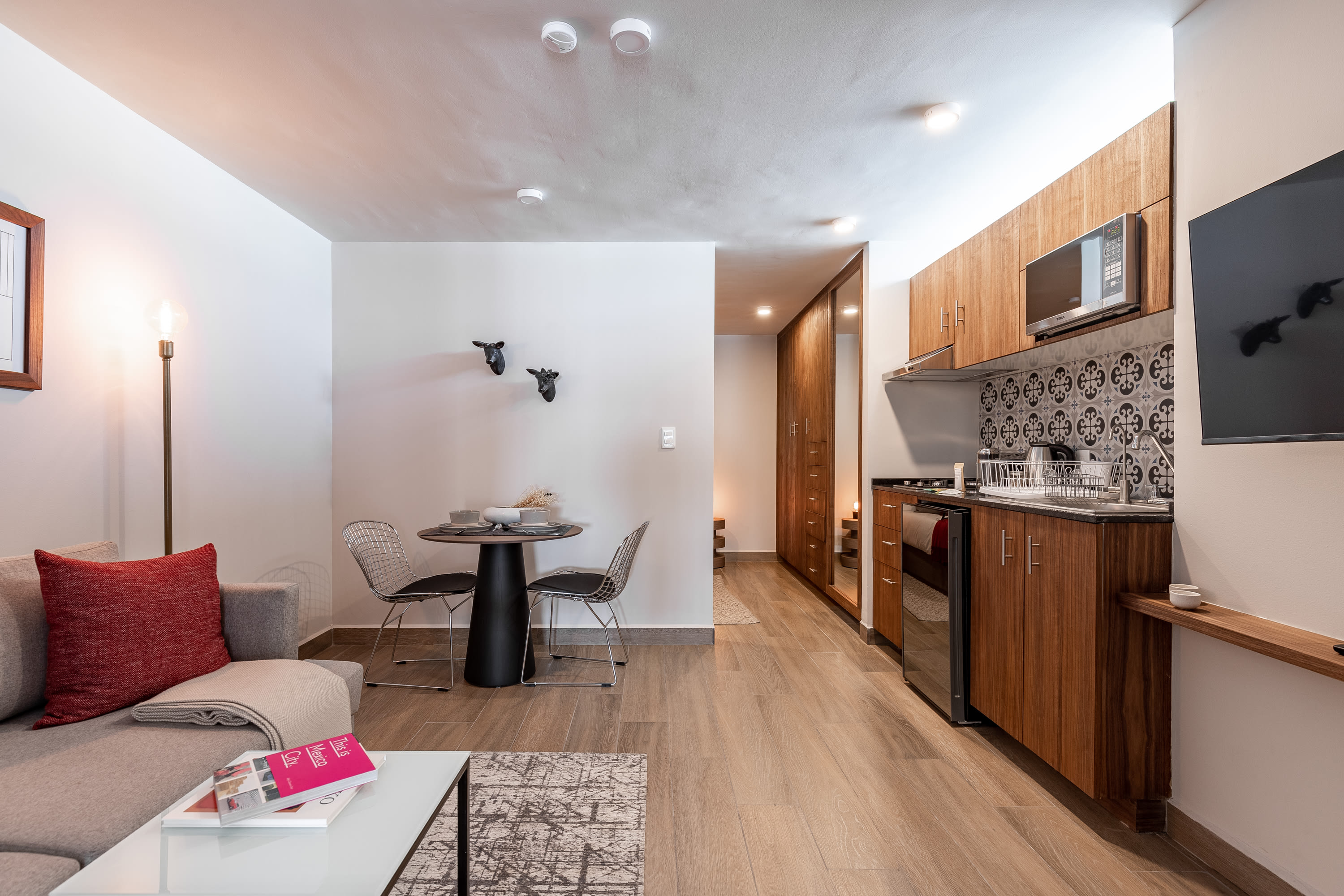 Casai Roma | 1BR | Lira Apartment