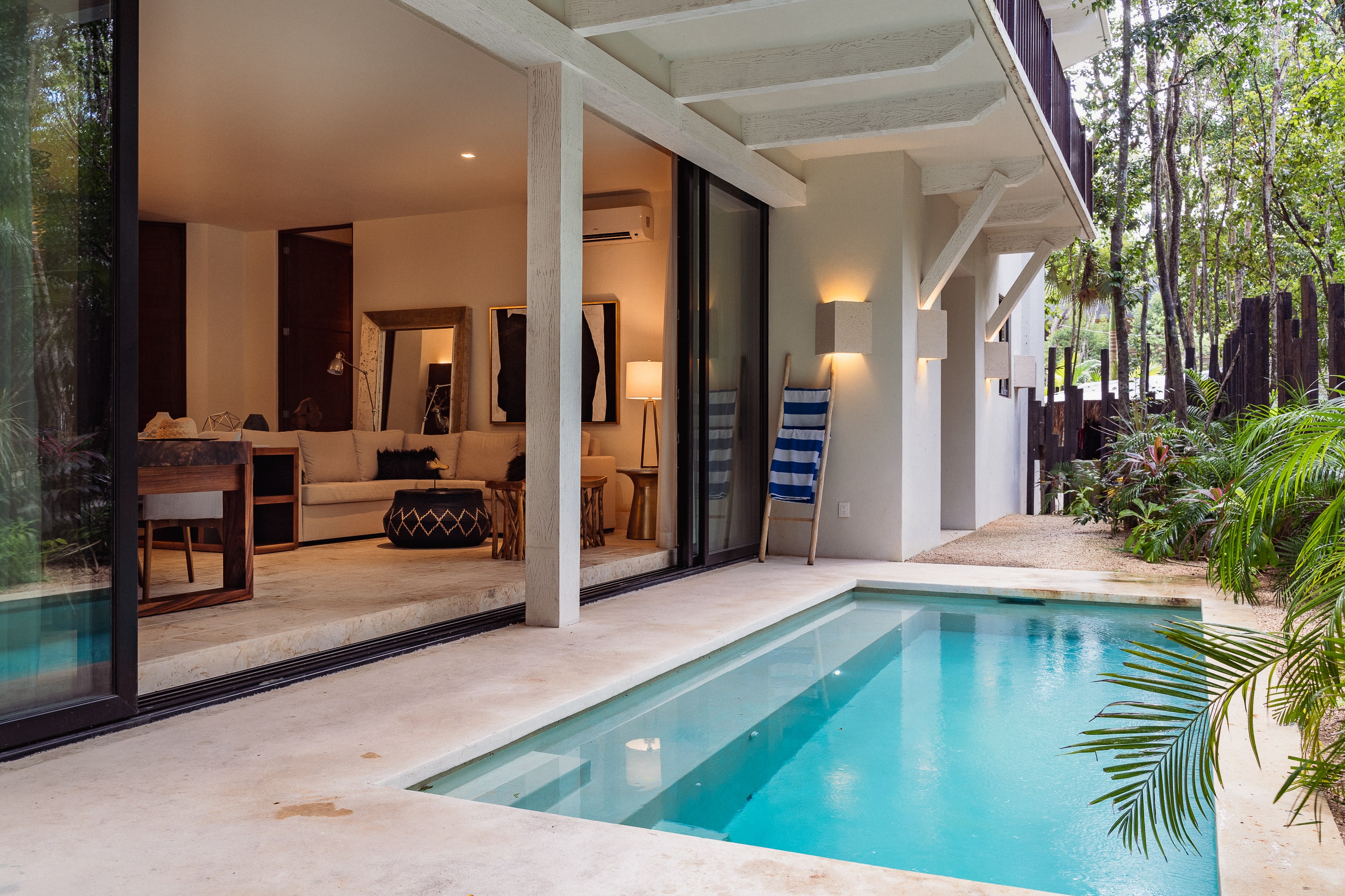 Loretta Jungle Penthouse | Beach Club | Puerta Azul