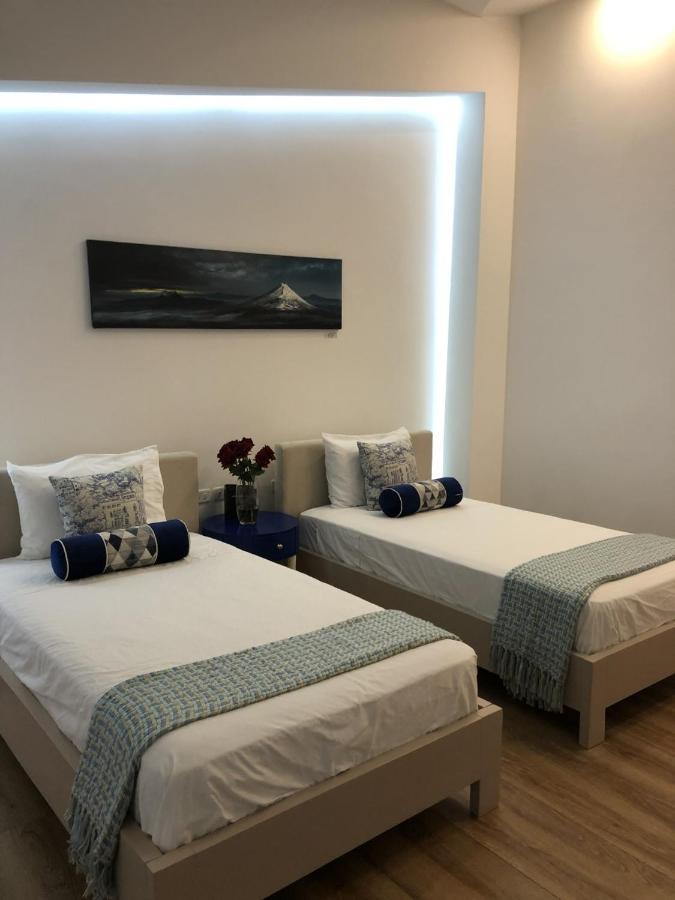 Adamas House Hotel