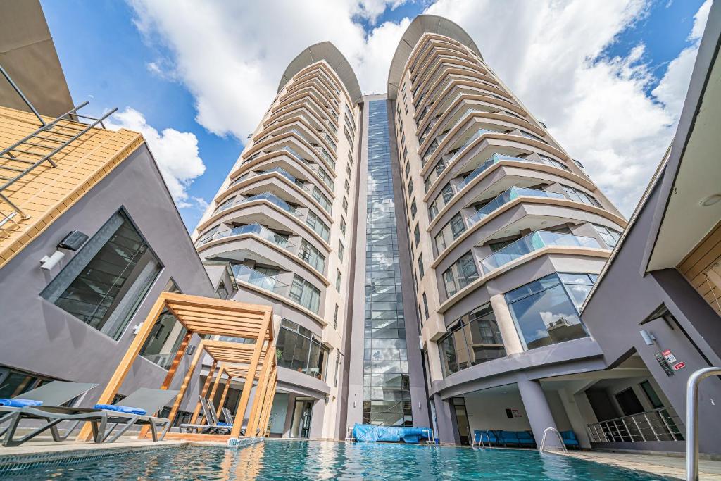 The Curve by the Park Apartments