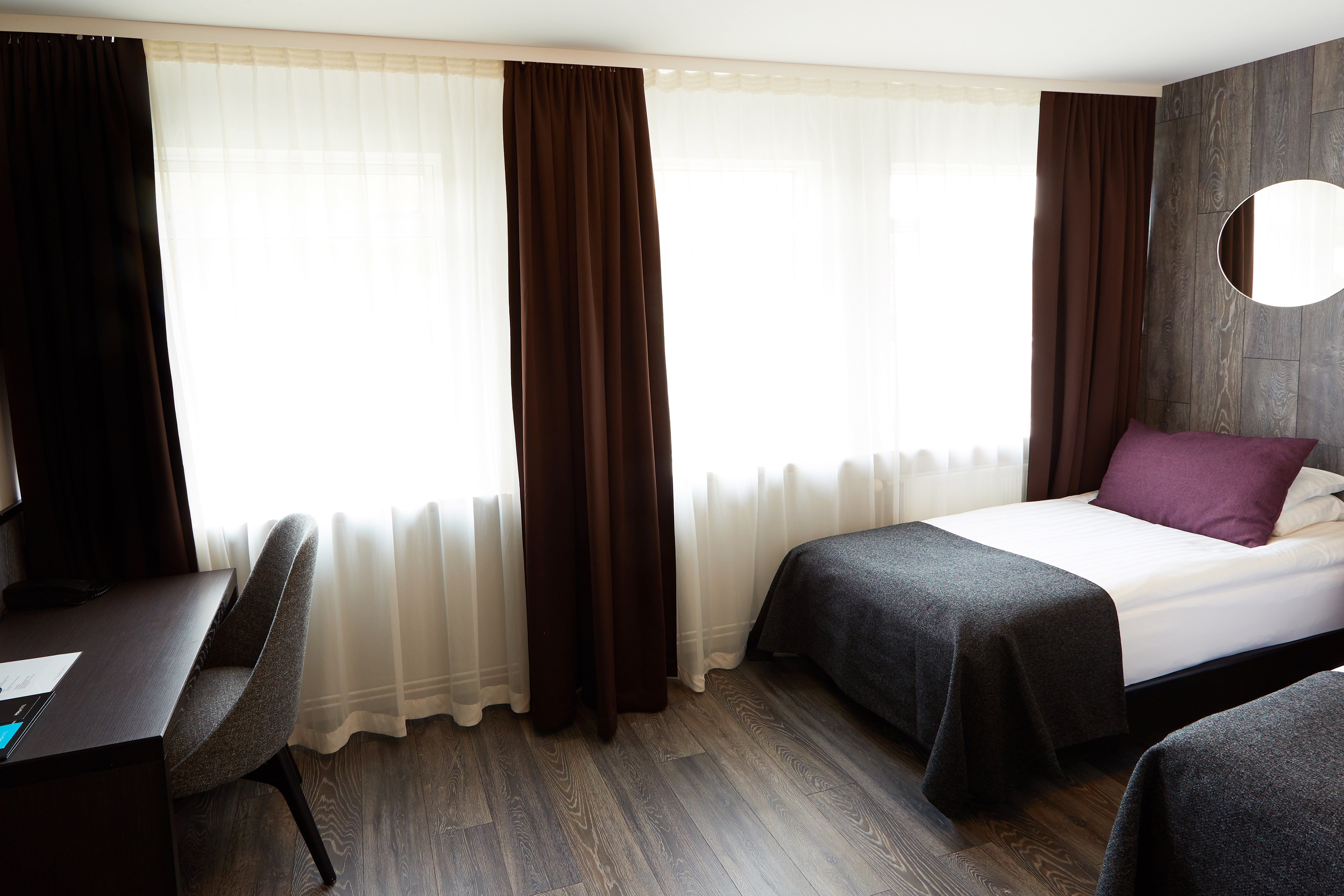 Standard Family Room (2 adj. rooms)