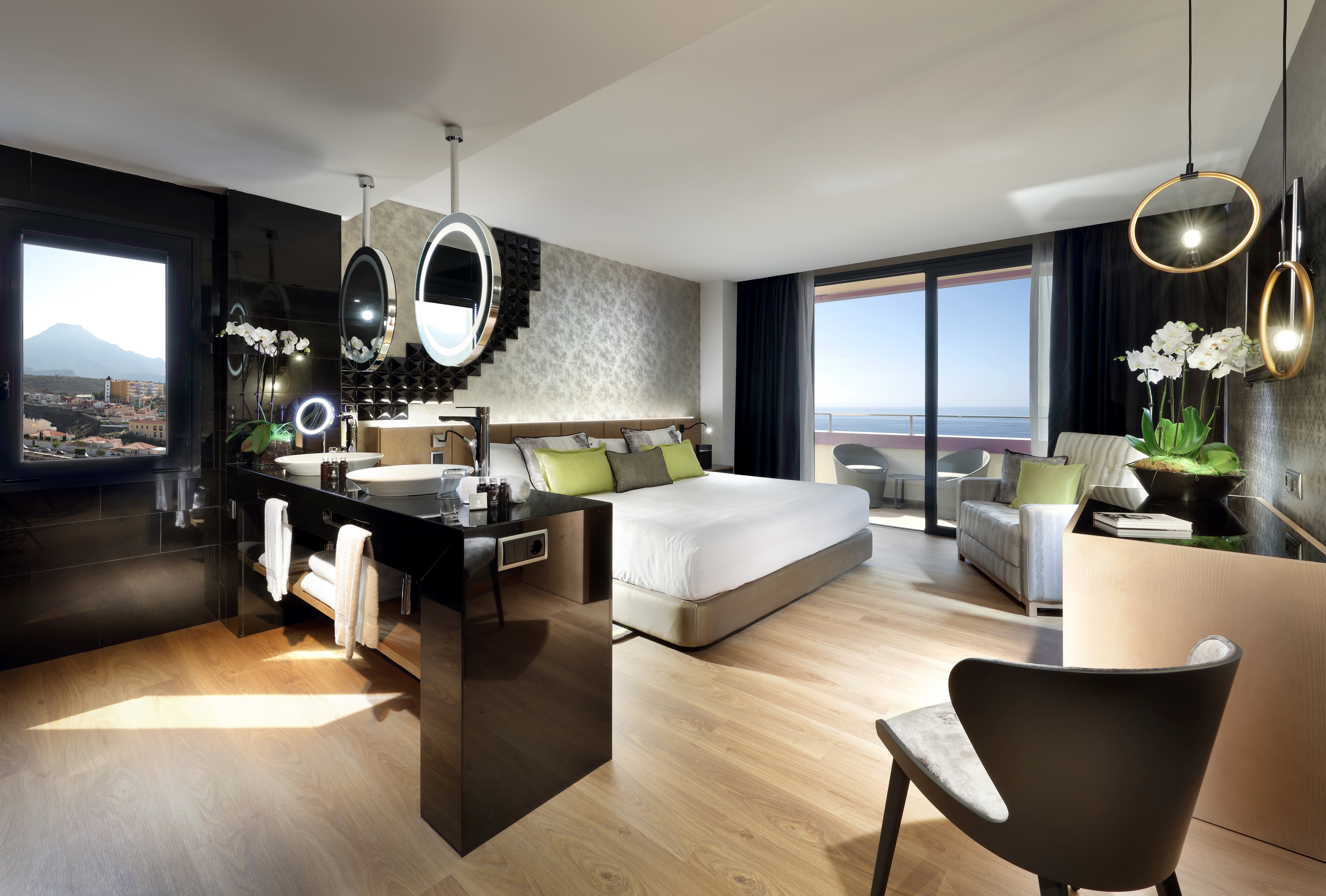 Deluxe Gold Room (1 Adult)