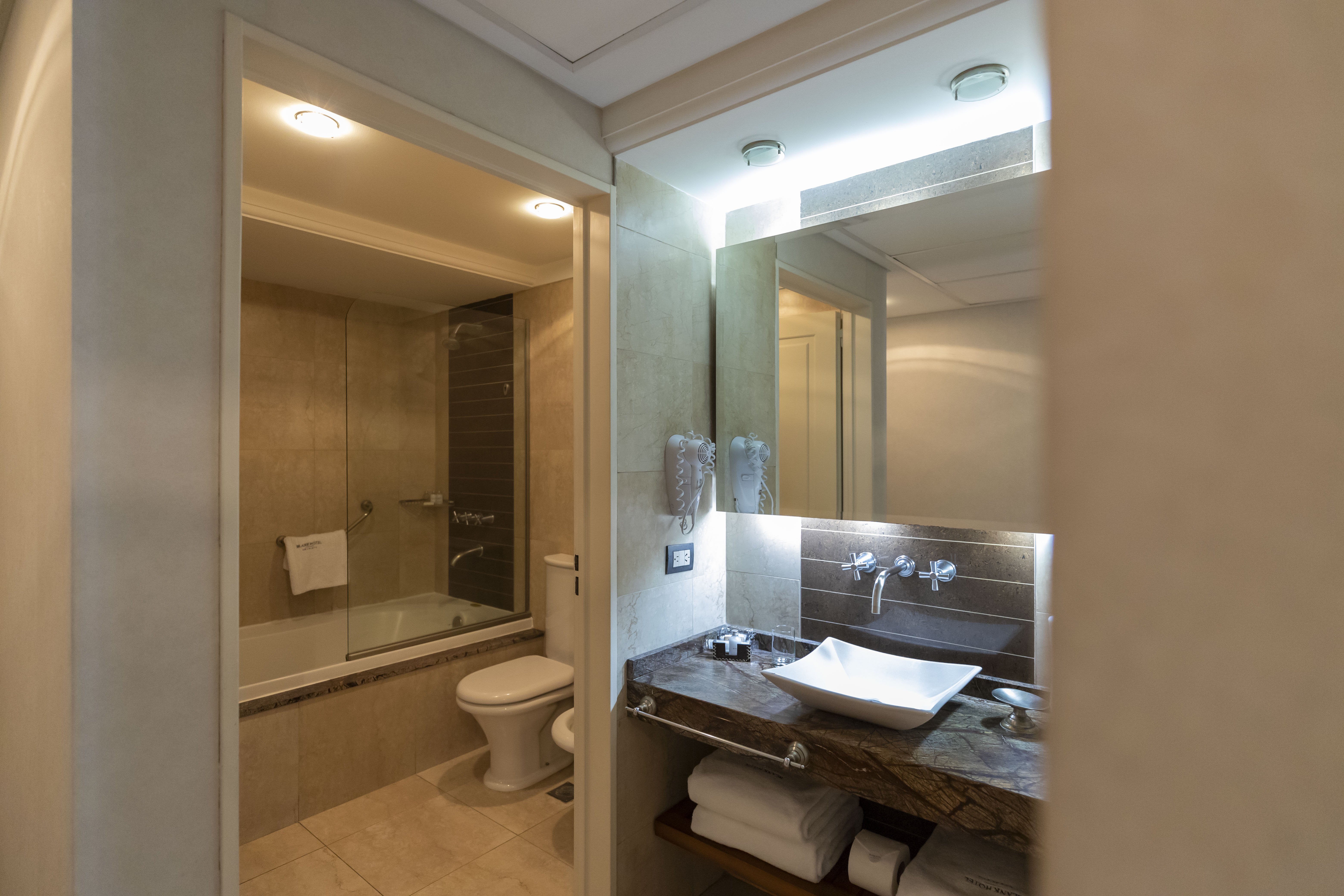 Deluxe c/Hidro Double Queen