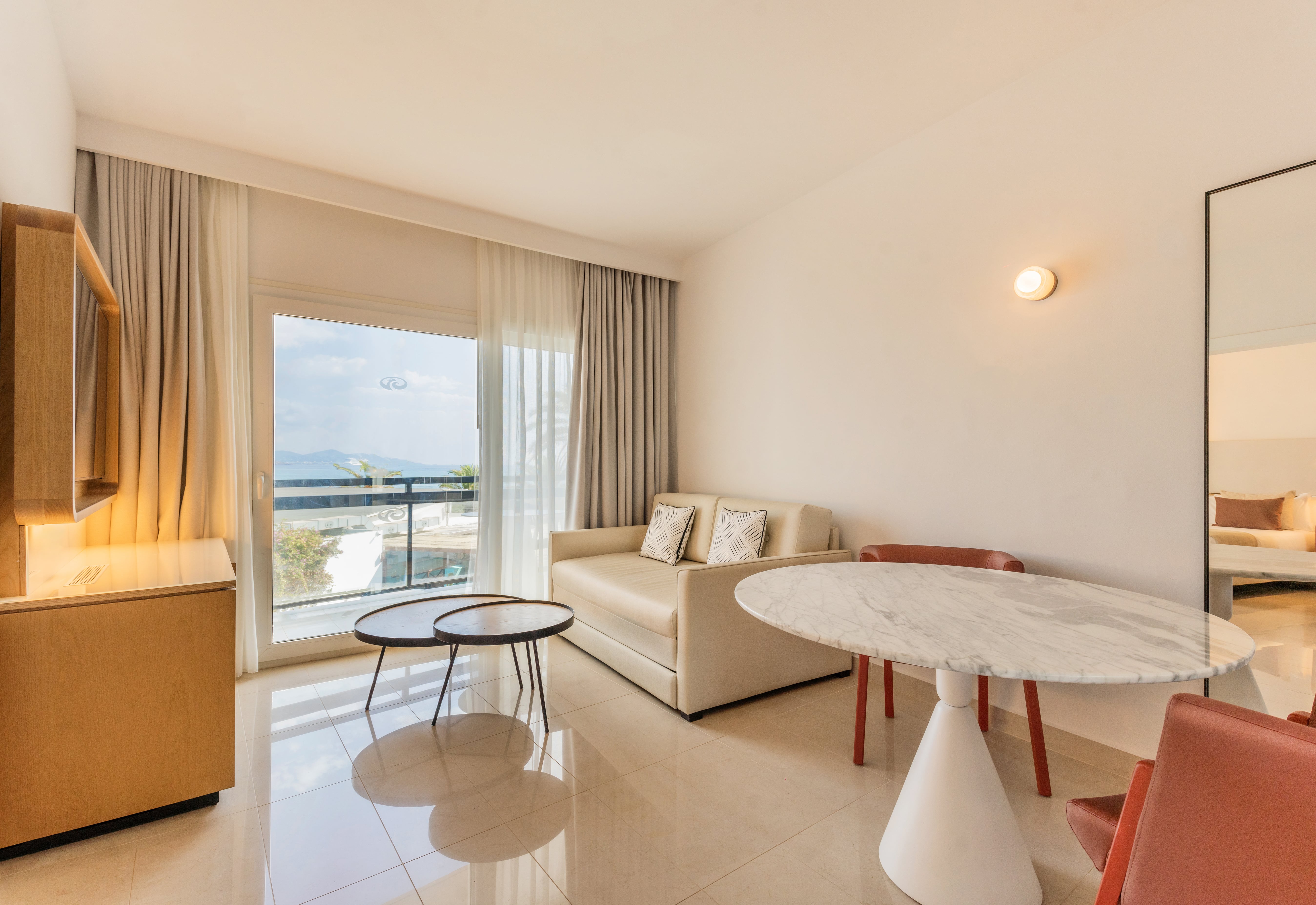 Superior Suite Panoramic Sea View 6 adults