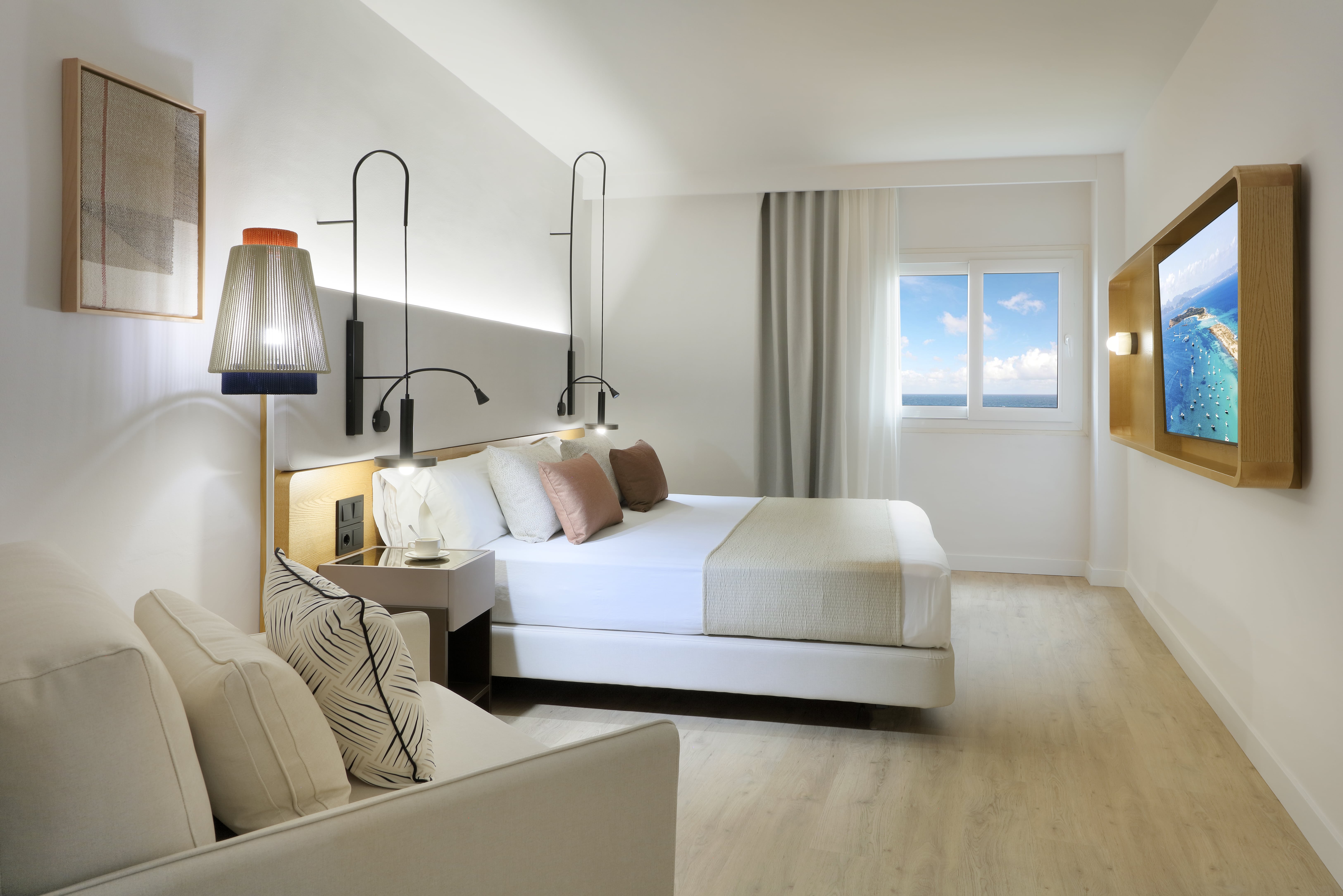 Junior suite with Sea View 2 adults + 2 child