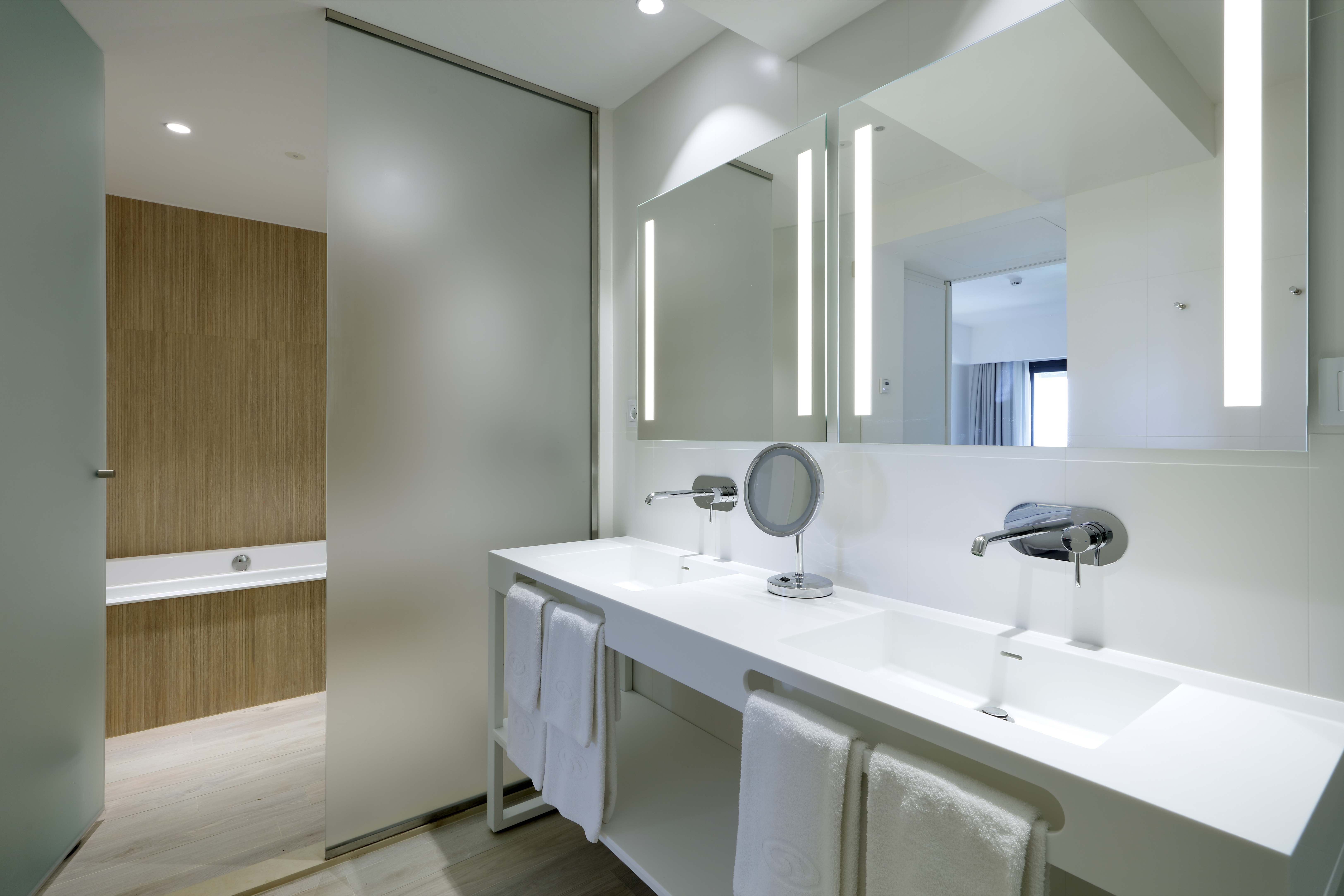 Suite Sea View (2 Adults + 1 Child)