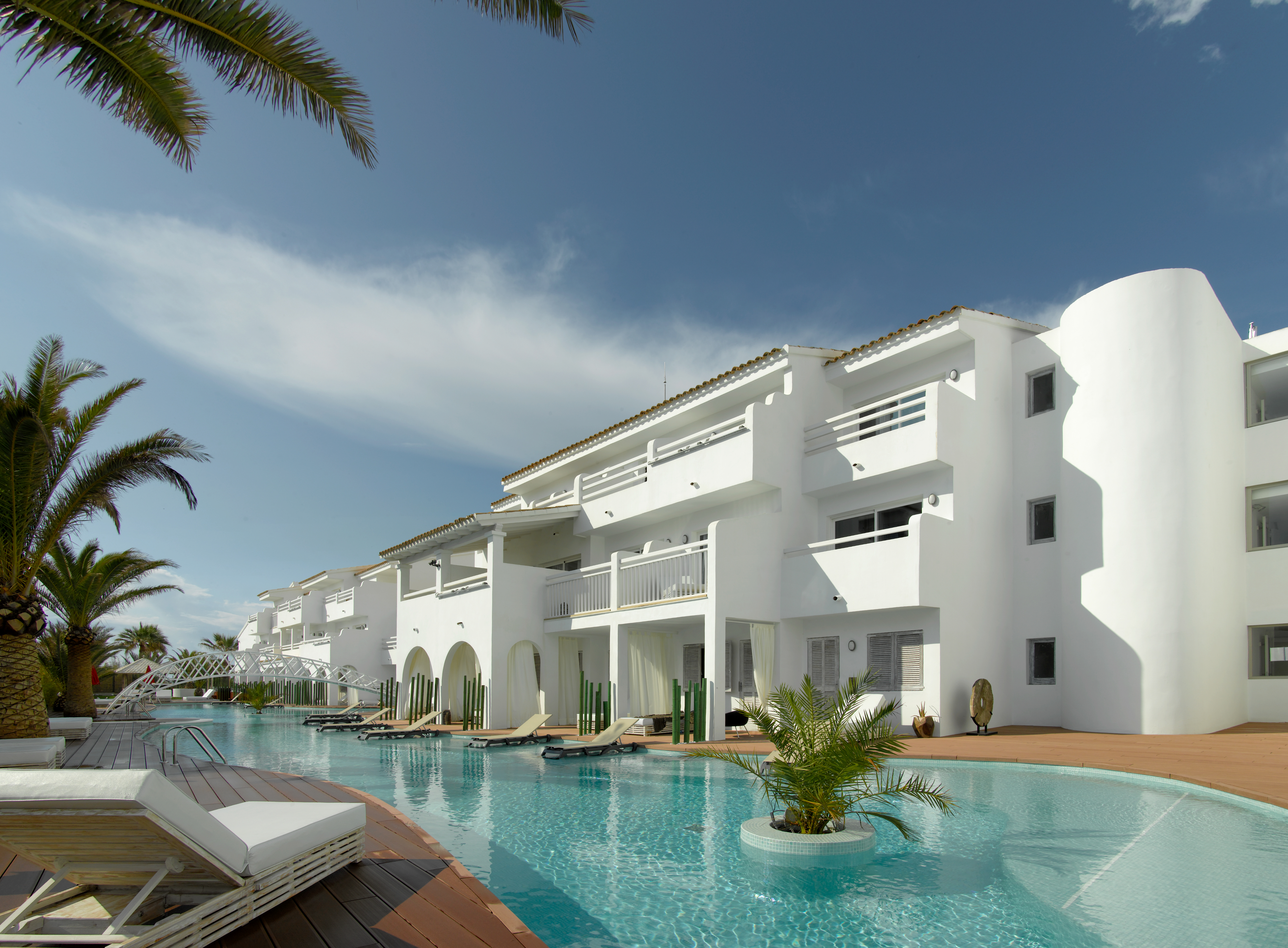 Superior Swim Up