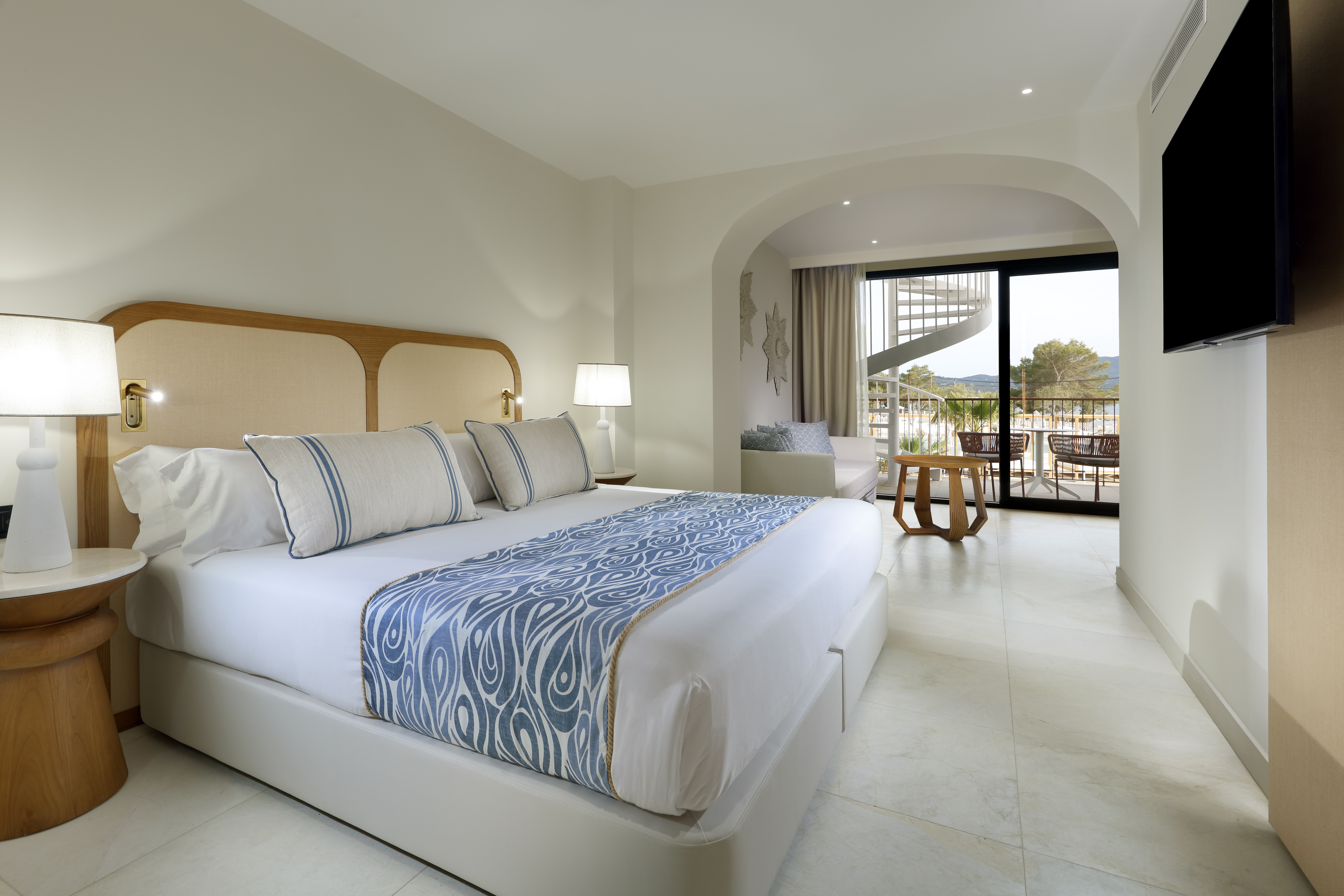 Signature Level Rooftop Jacuzzi Terrace Junior Suite - 3 ad