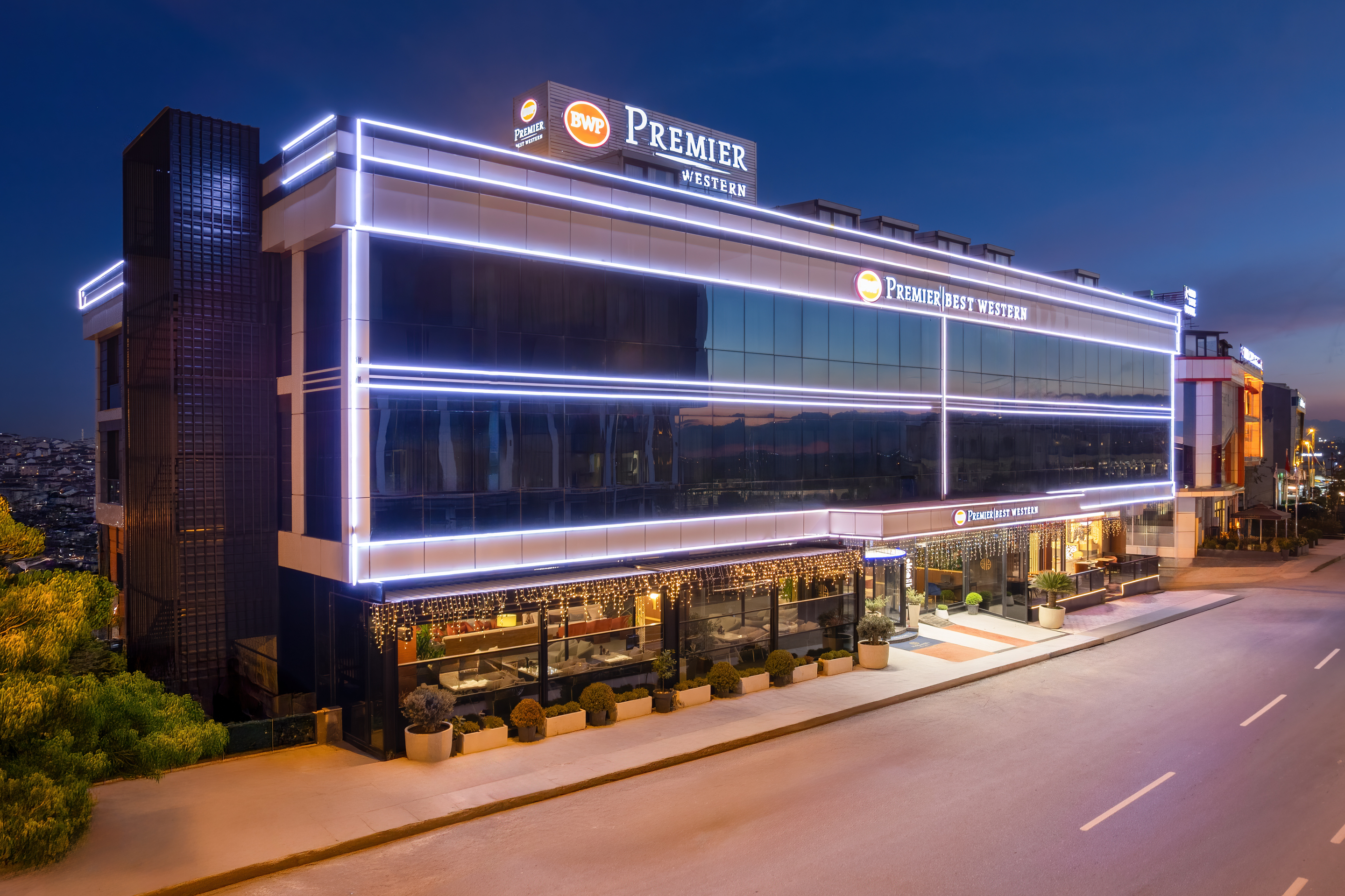 Best Western Premier Hidden Hills Hotel