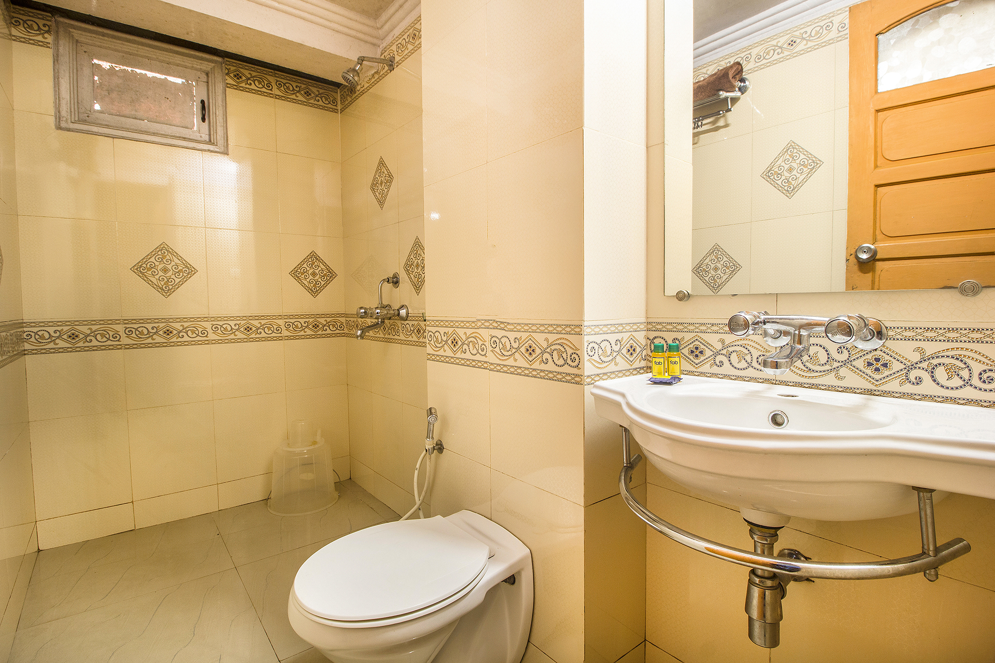 FabHotel Khems Shoram Palace Road