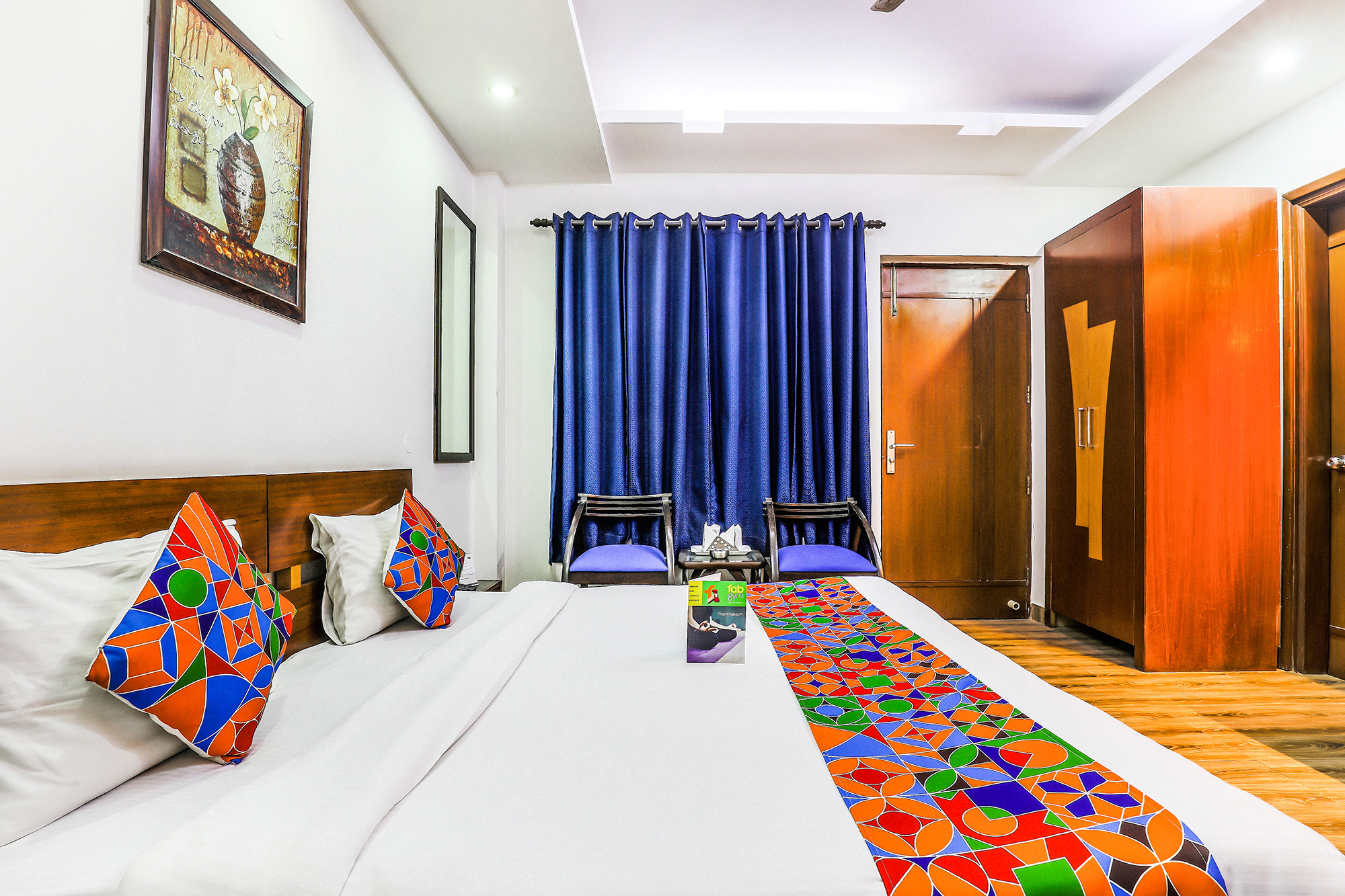 FabHotel The Residency DLF Galleria, Gurgaon 4