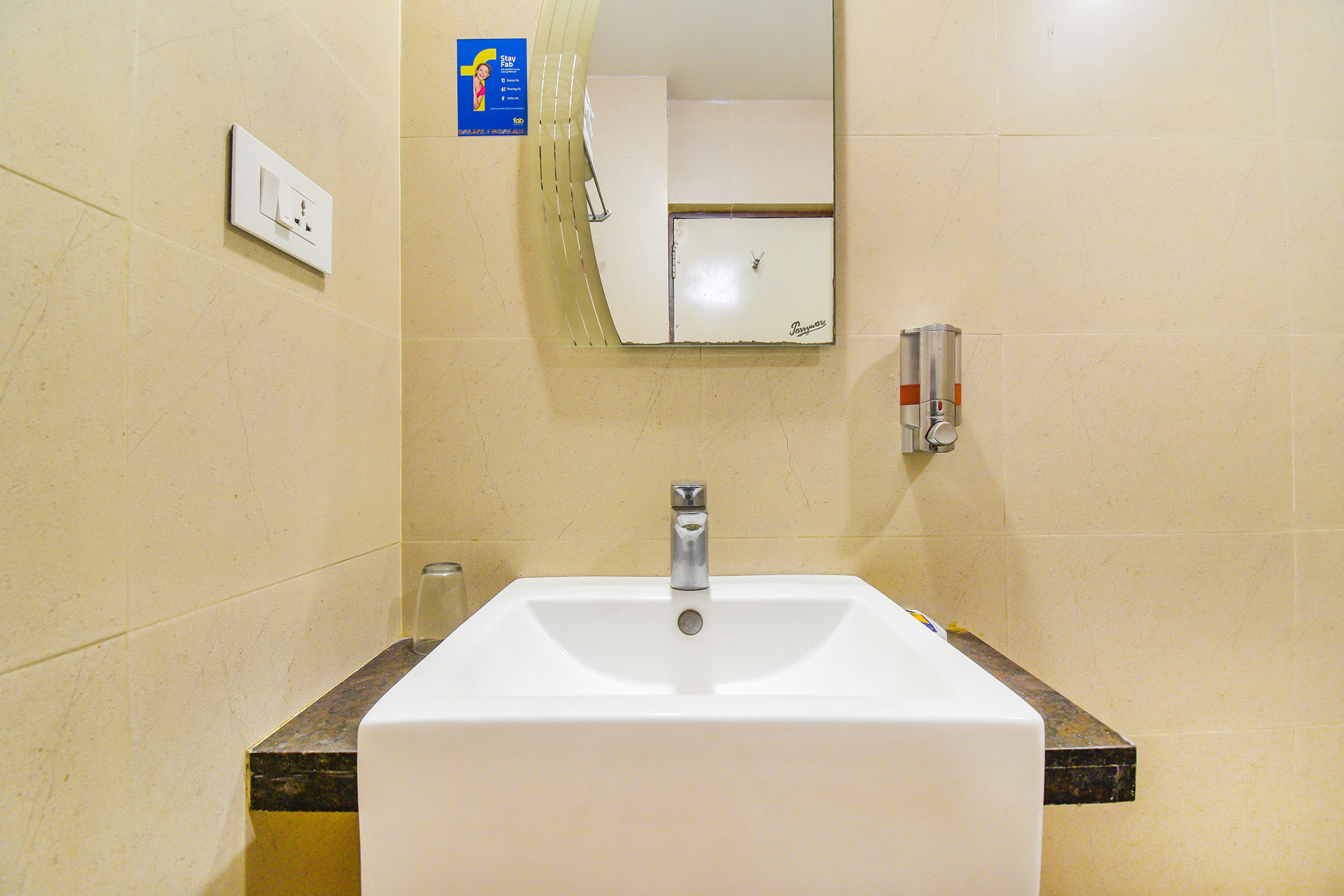 FabHotel Kinnera Comforts Railway Station, Visakhapatnam 2
