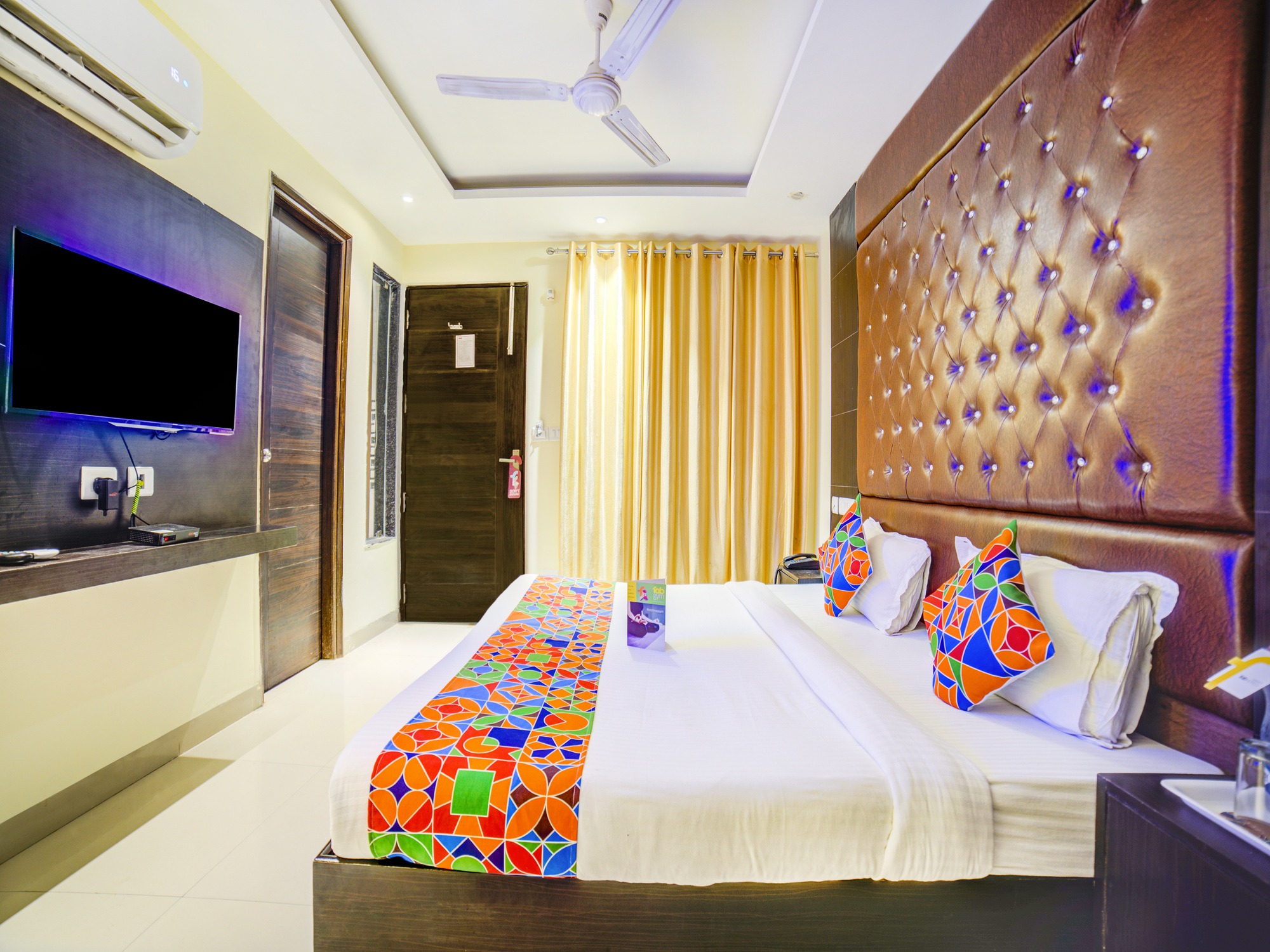 FabHotel Diamond Zirakpur - Fully Vaccinated Staff