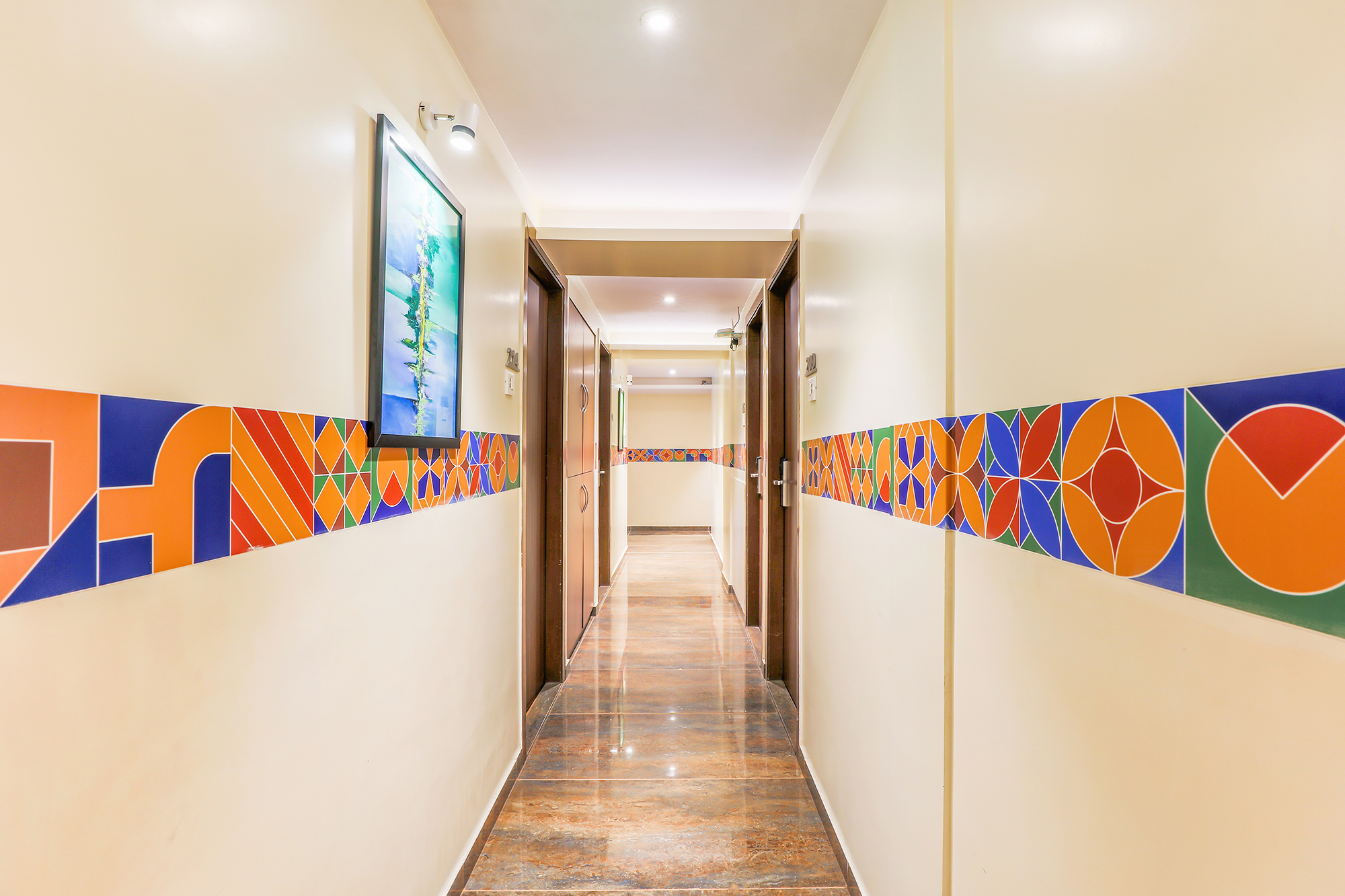 FabHotel Byaris International