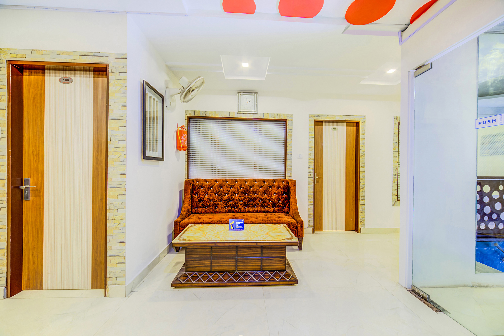 FabHotel The First, Zirakpur 4