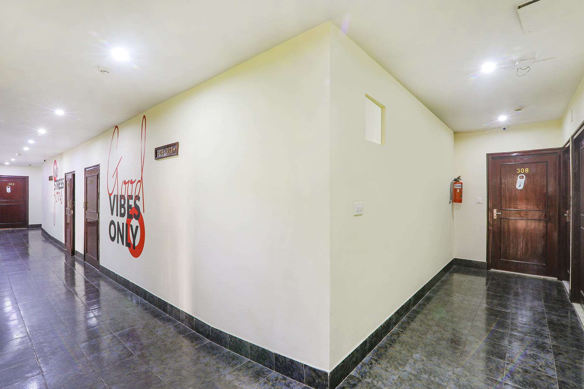FabHotel Presidency Inn, Lucknow 5