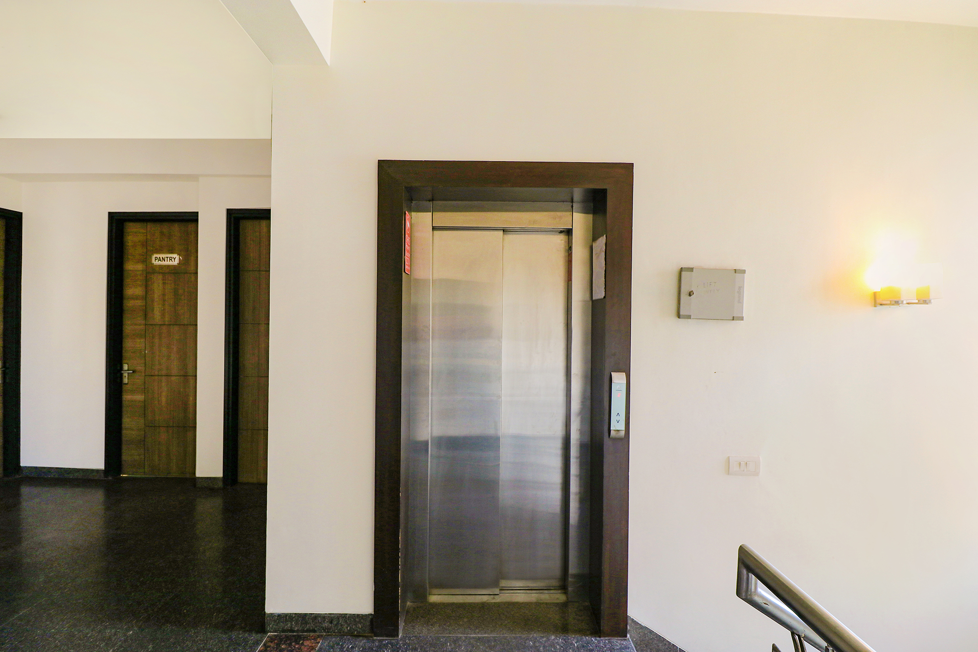 FabHotel Legacy Suites