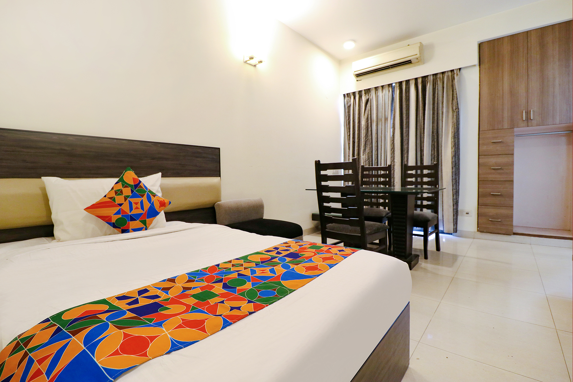 FabHotel Legacy Suites, Gurgaon 5