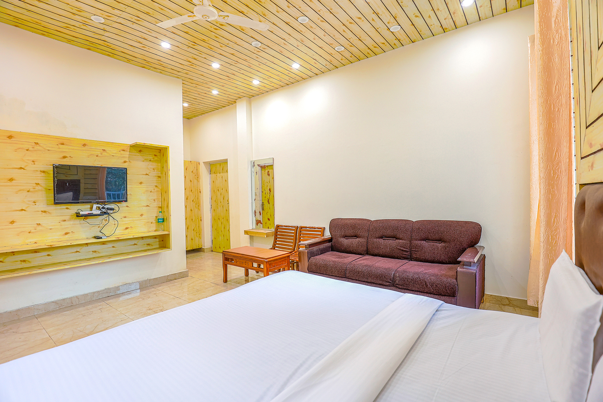 FabHotel Green Origins