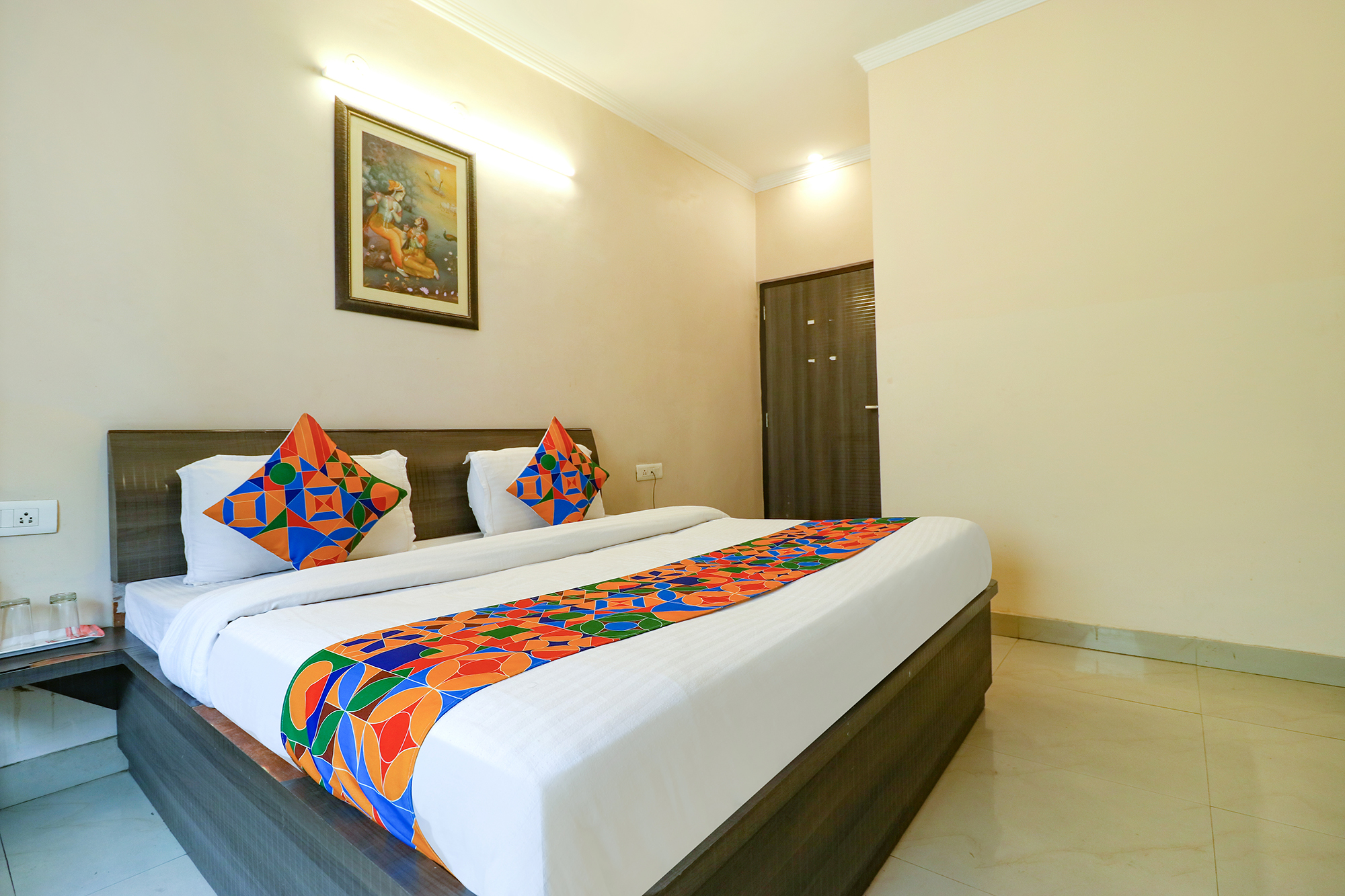 Deluxe Room (2 Adults + 1 Child)