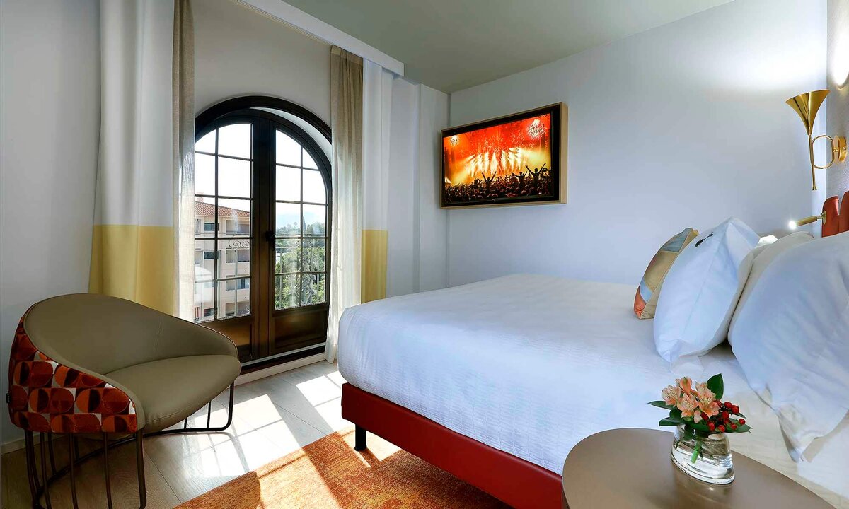 Silver Suite