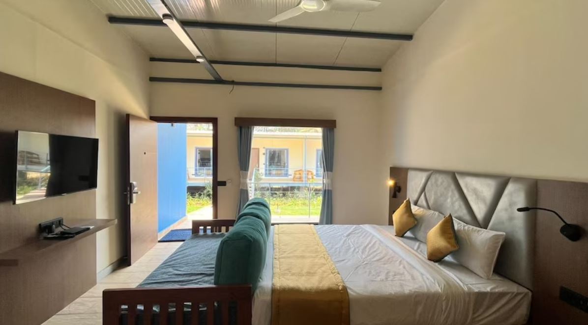 Cabana Room