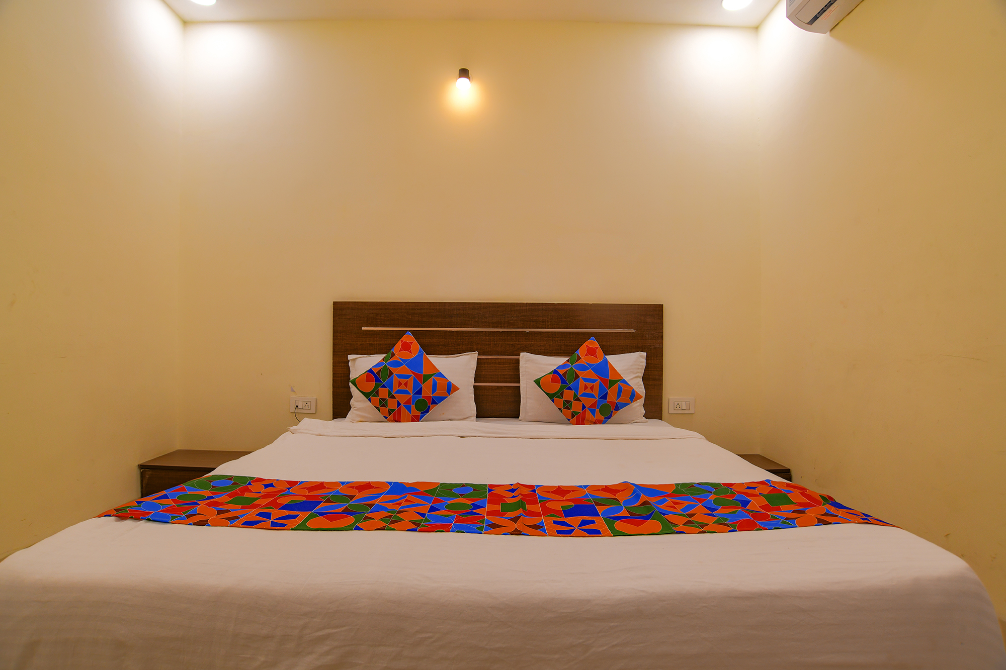 FabHotel Plum Inn, Indore 4