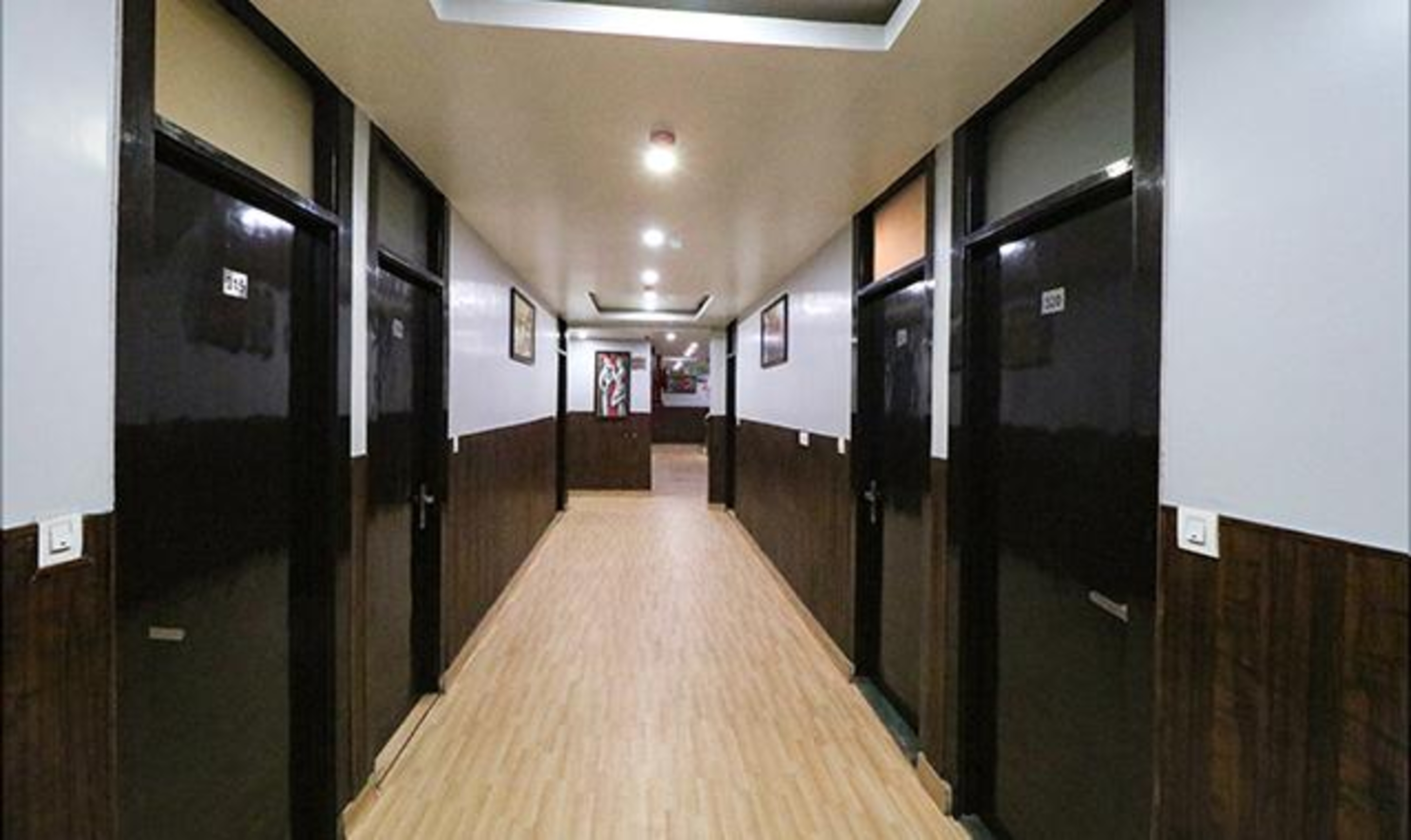 FabHotel F9 Noida Sector 11