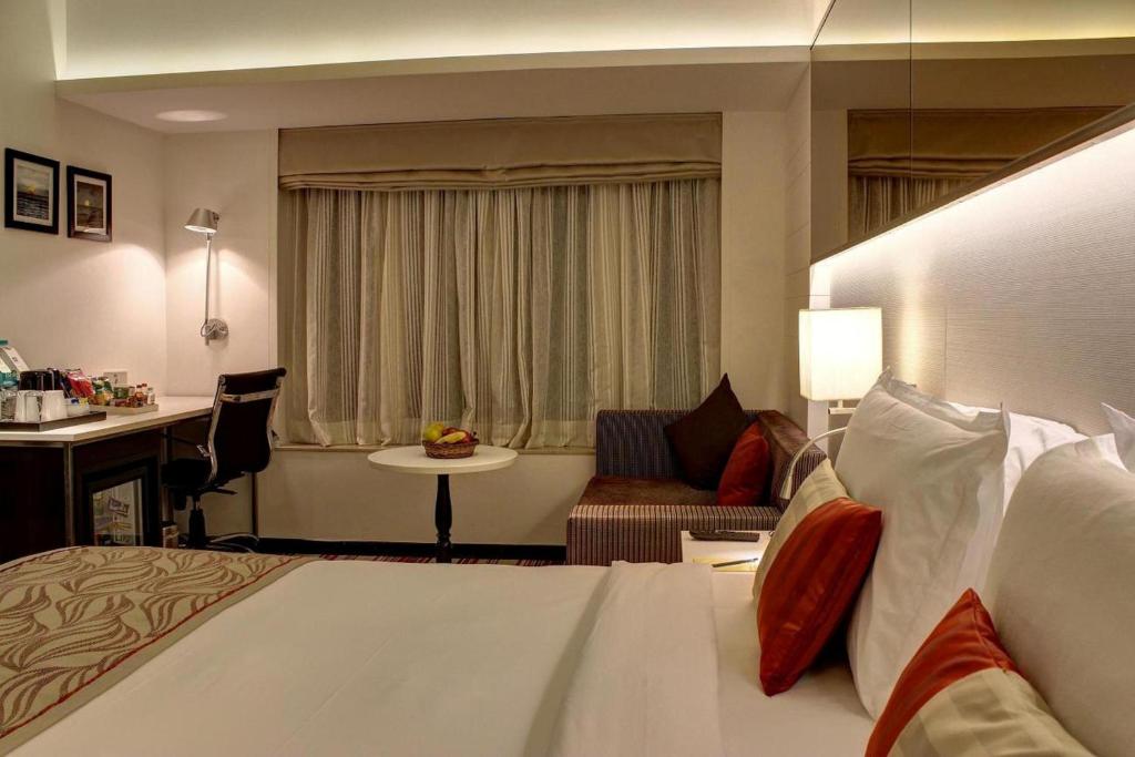 Superior Bathtub King