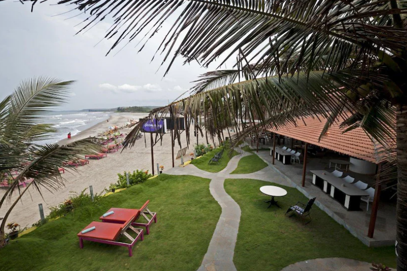 Boomerang Ashvem Beach Resort