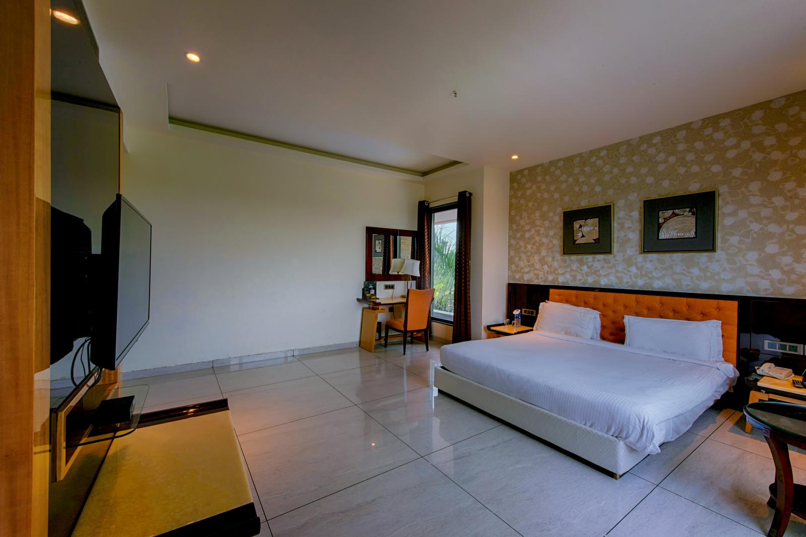 Crescent Spa And Resorts