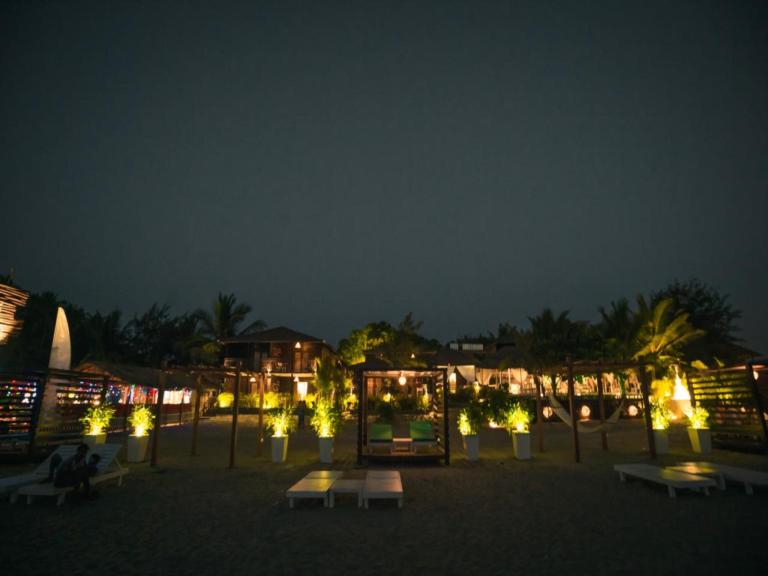 Sinq Beach Morjim