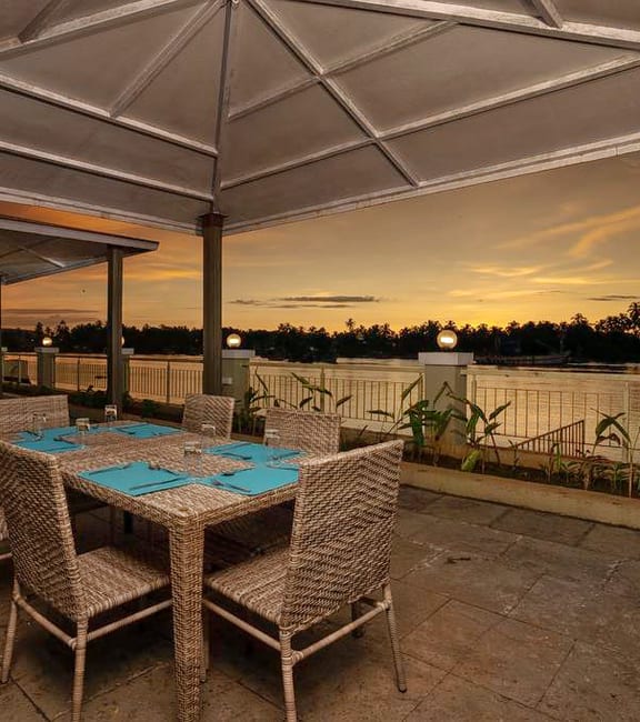 Indy Waterfront Resort