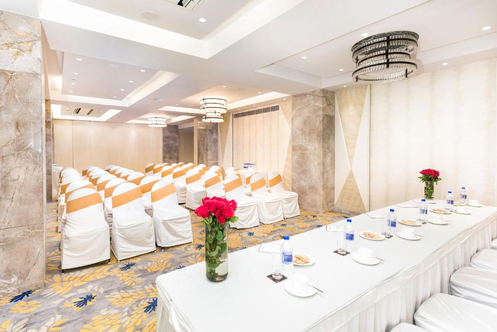 Beyzaa Hotels & Suites, Kolkata 2