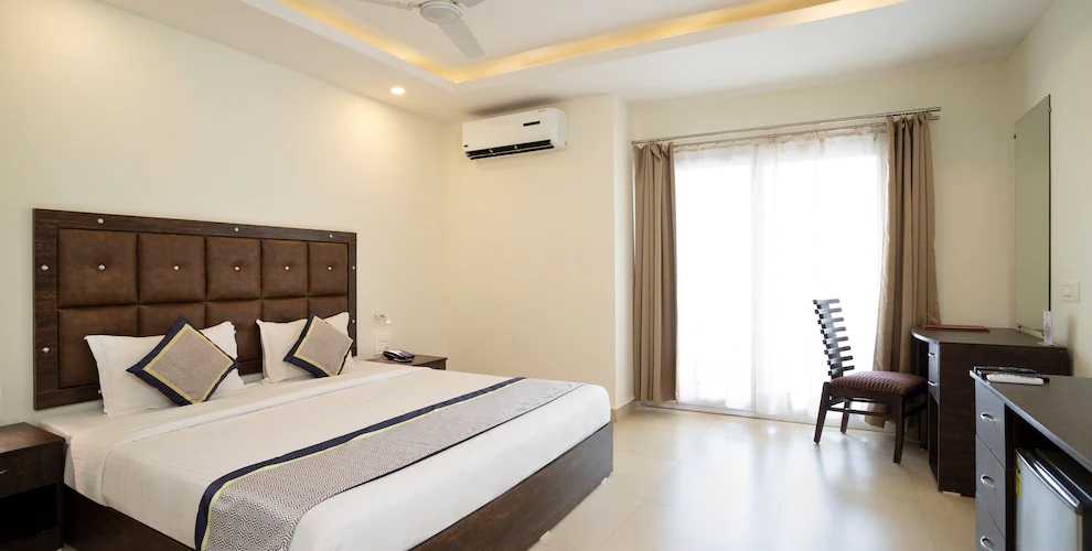 Premium Ac Partial Sea view Room with Balcony